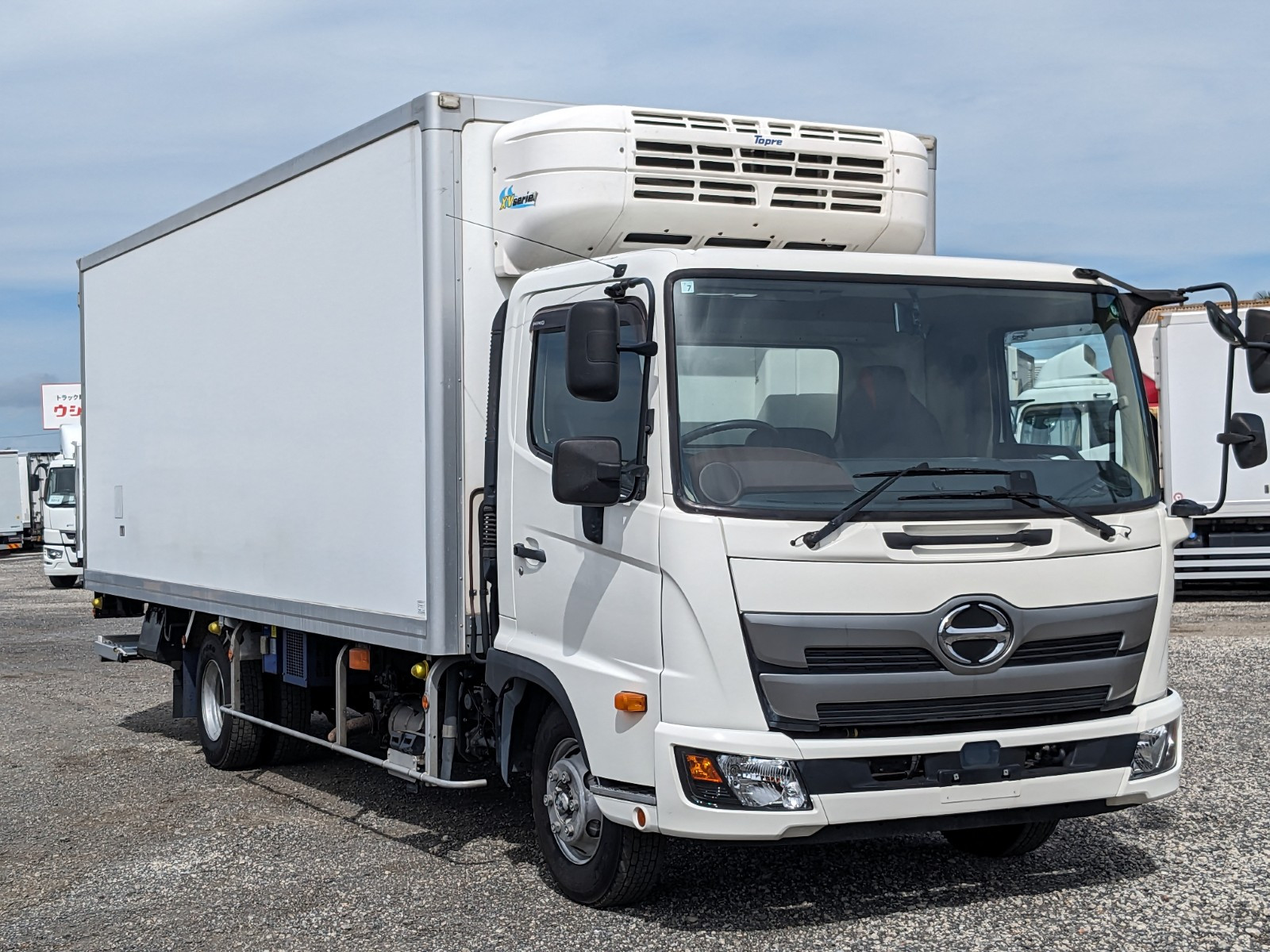 日野 レンジャー 2KG-FC2ABA(2WD)の写真3