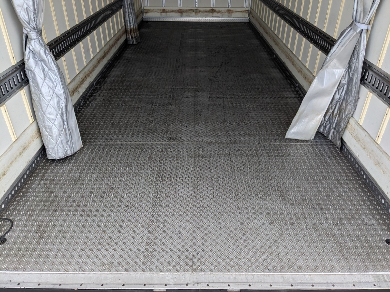 日野 レンジャー 2KG-FC2ABA(2WD)の写真16