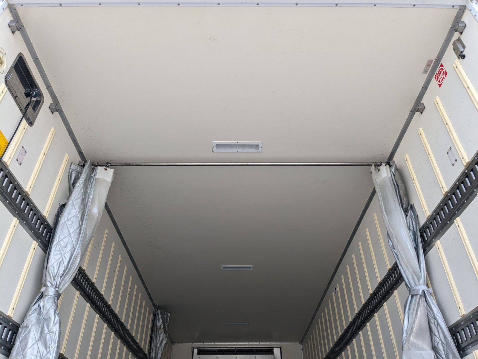 日野 レンジャー 2KG-FC2ABA(2WD)の写真17