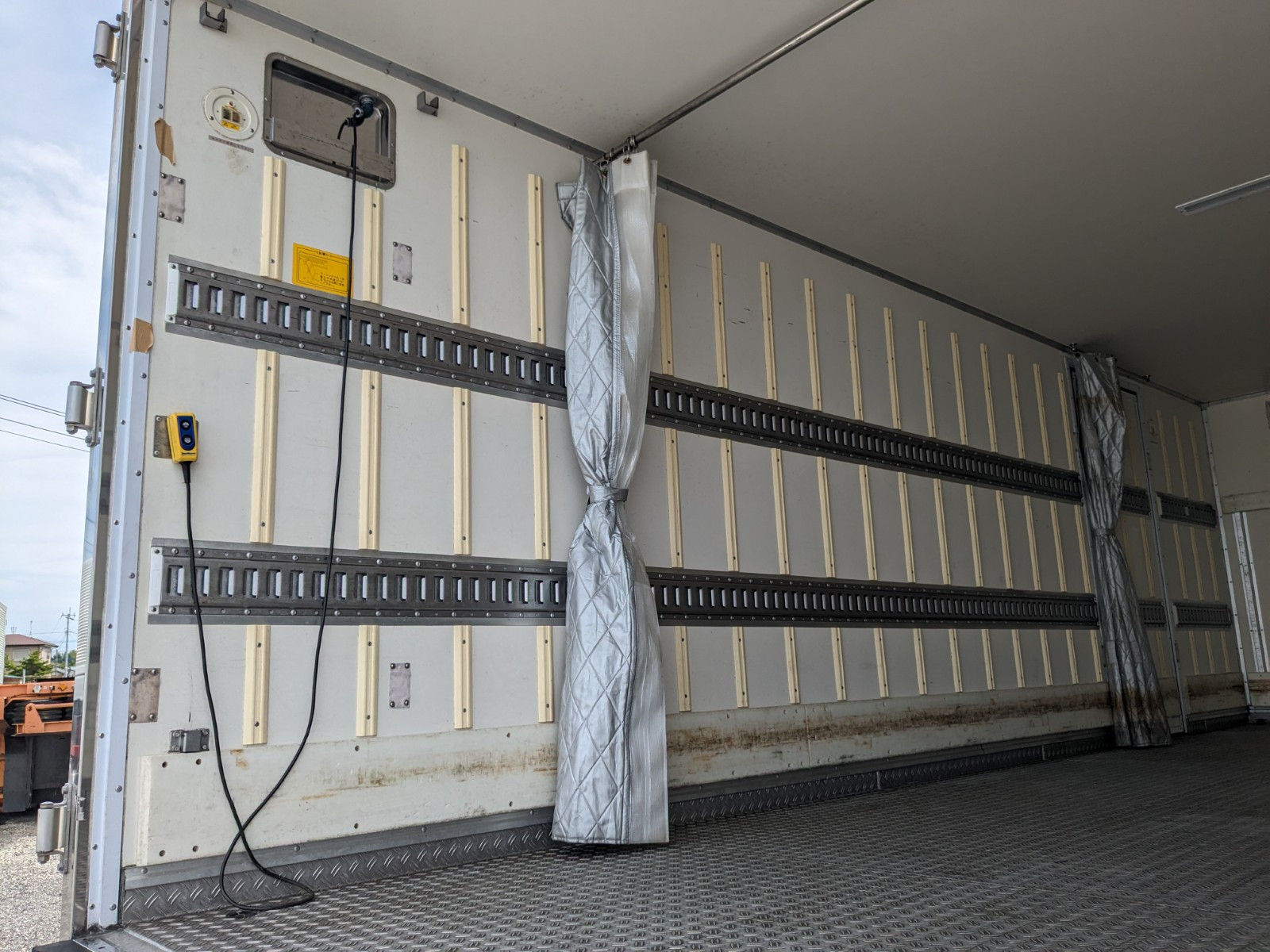 日野 レンジャー 2KG-FC2ABA(2WD)の写真23