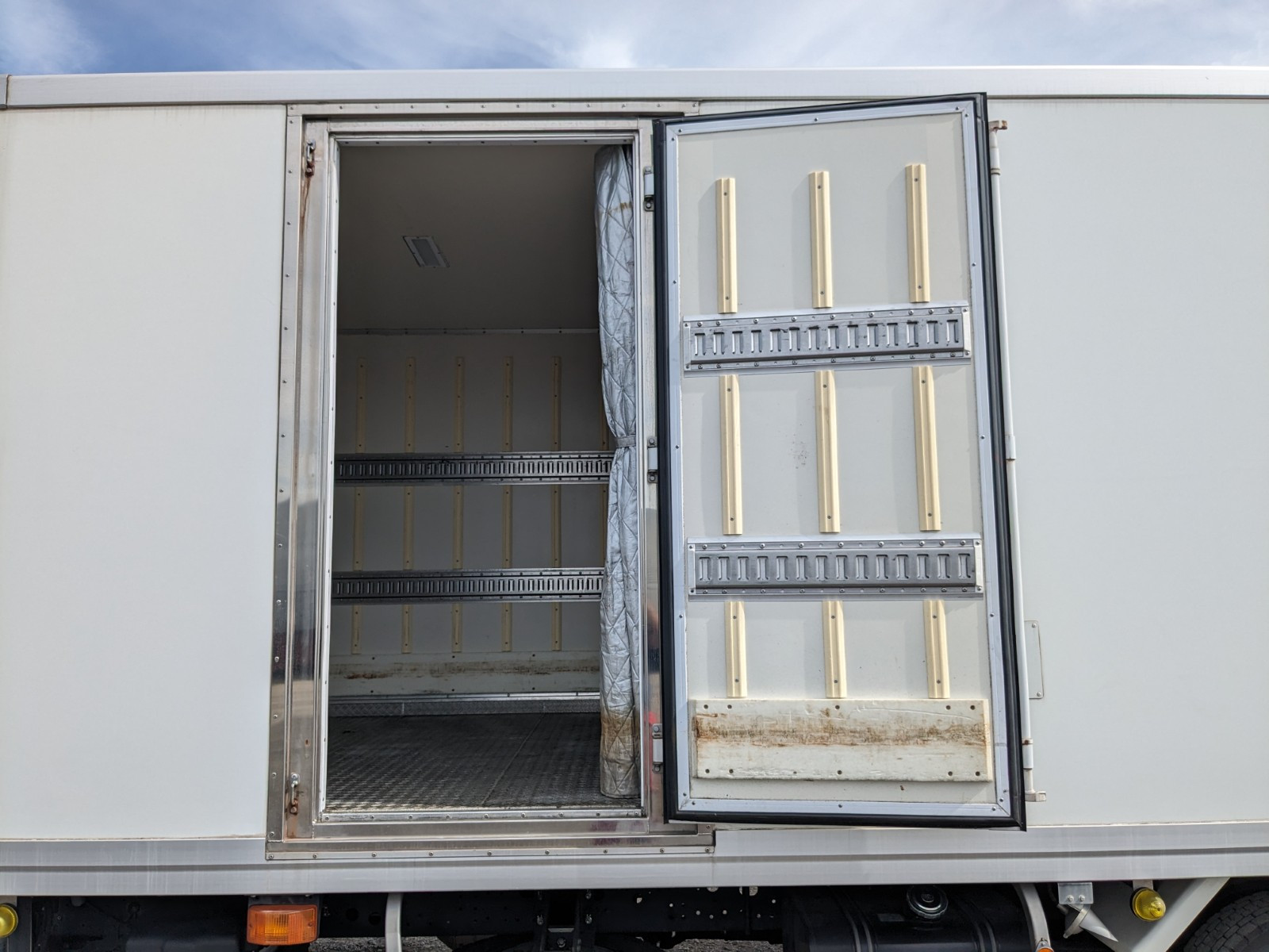 日野 レンジャー 2KG-FC2ABA(2WD)の写真30