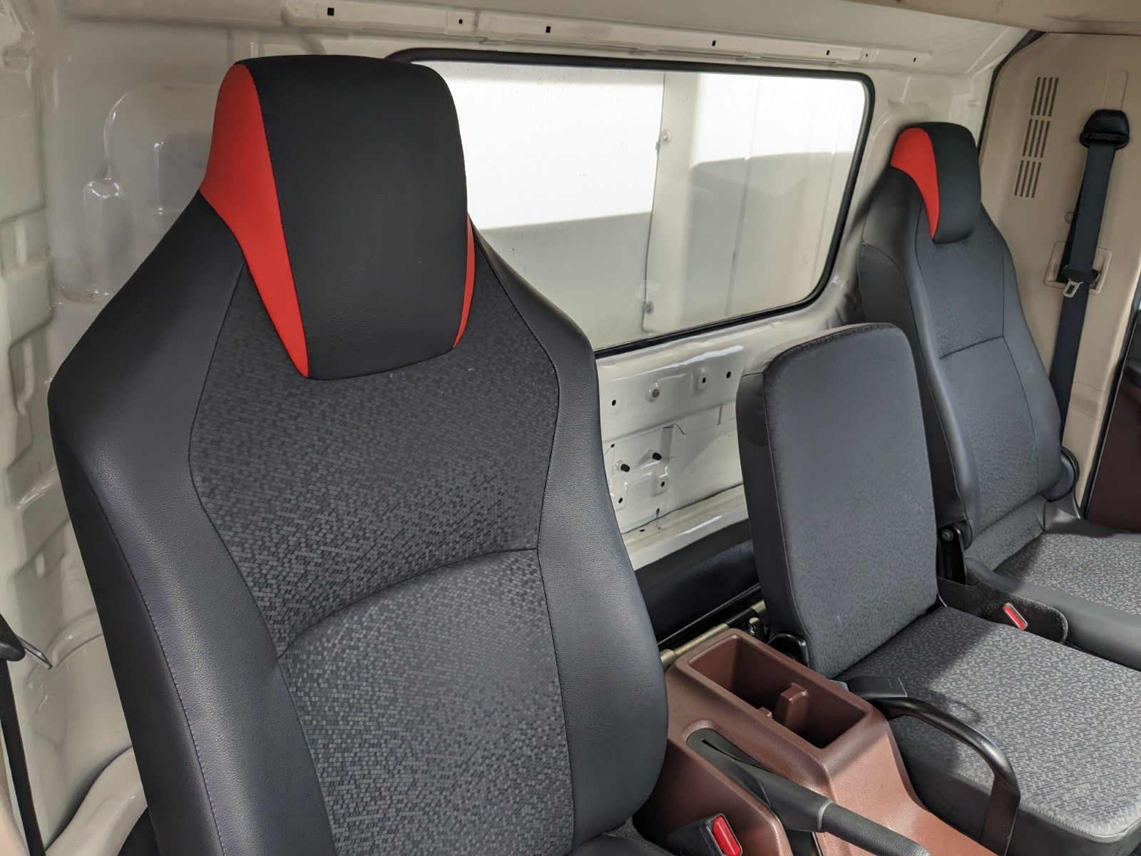 日野 レンジャー 2KG-FC2ABA(2WD)の写真40