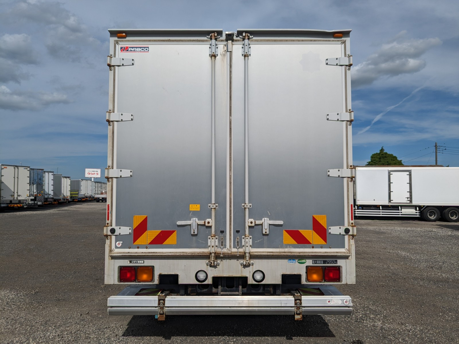 いすゞ フォワード TKG-FRR90S2(2WD)の写真6