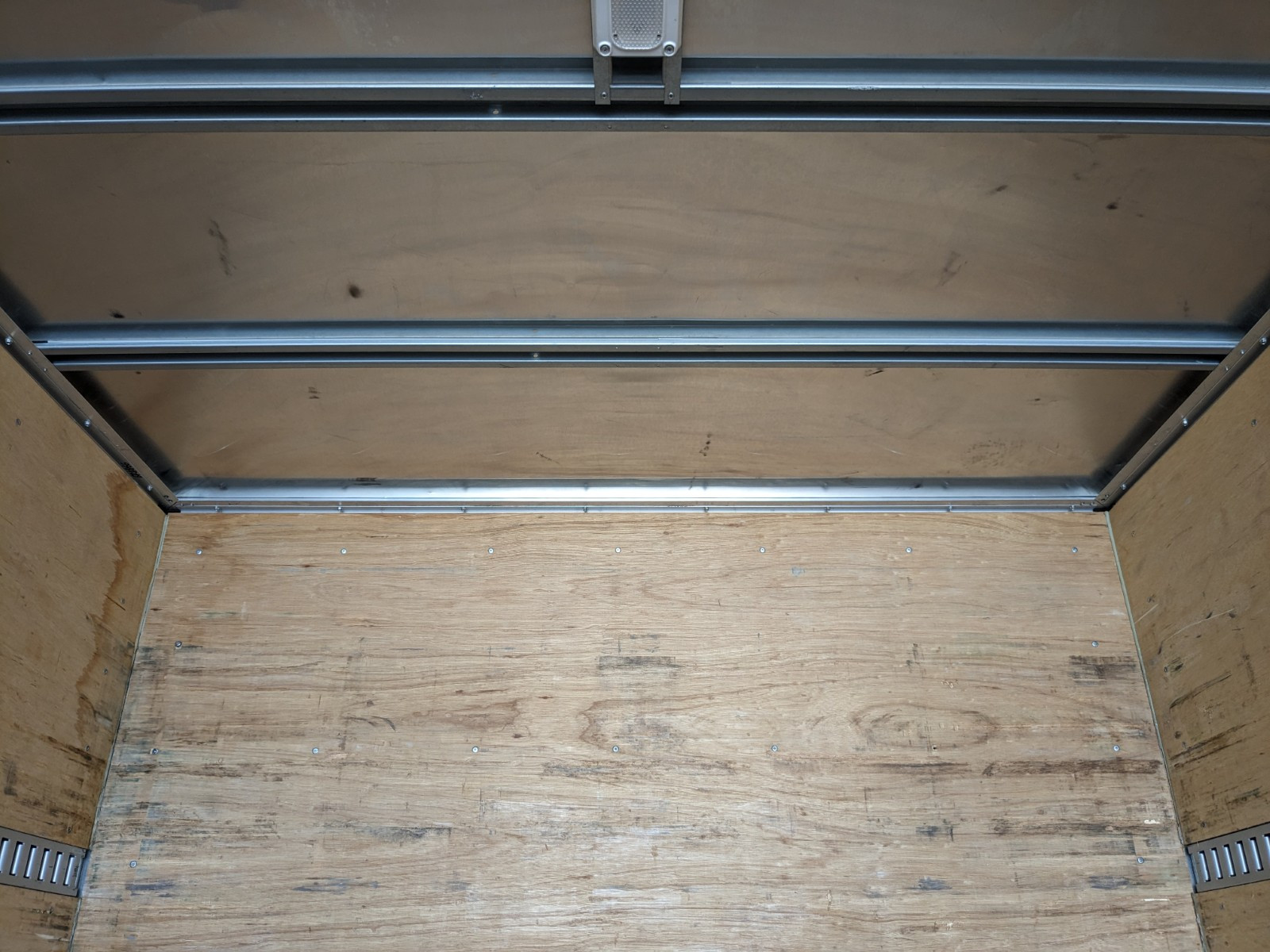 いすゞ フォワード TKG-FRR90S2(2WD)の写真20