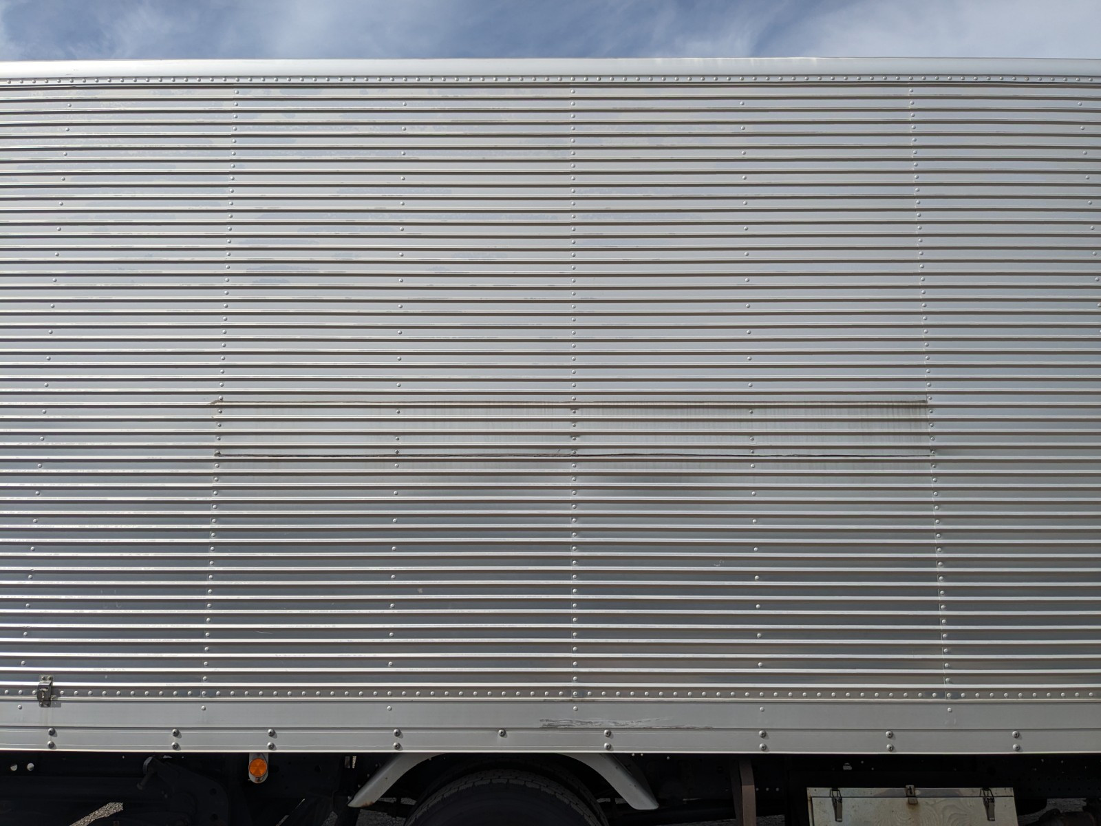 いすゞ フォワード TKG-FRR90S2(2WD)の写真38