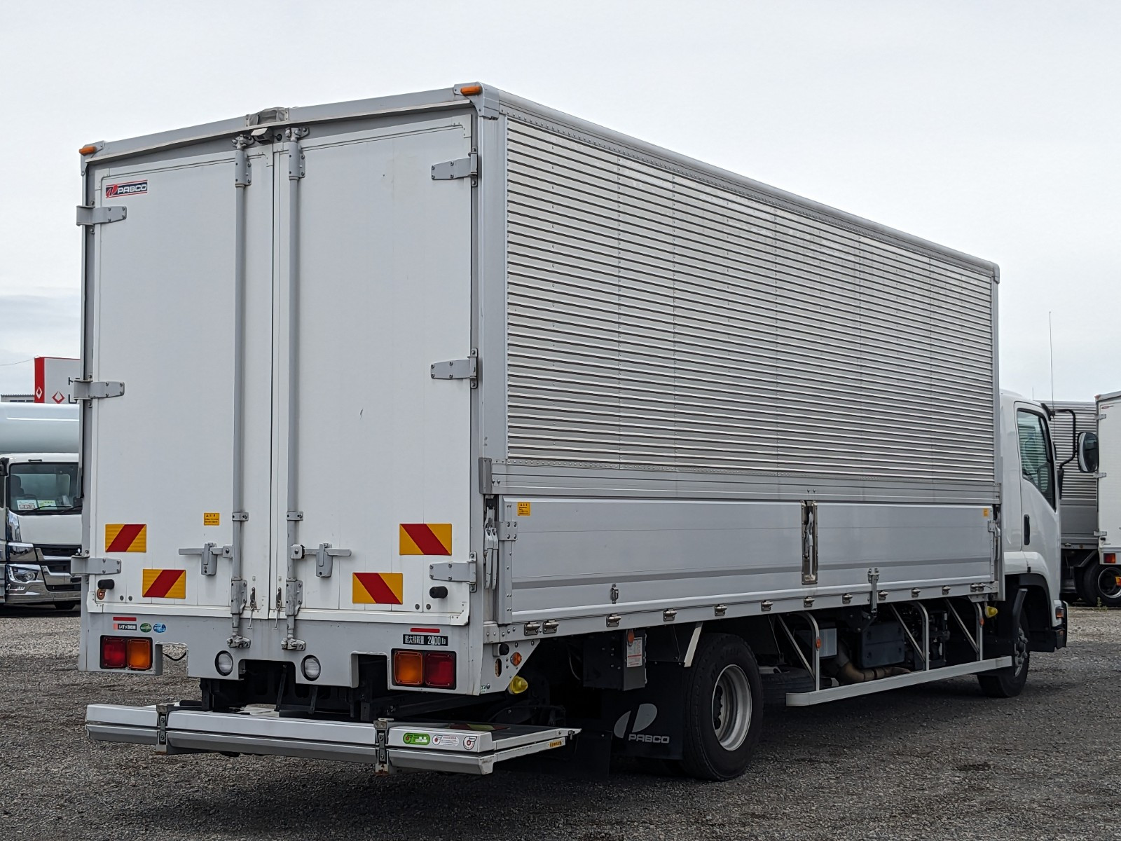 いすゞ フォワード 2PG-FRR90S2(2WD)の写真5