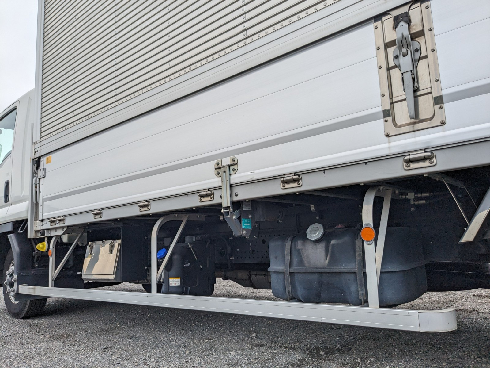 いすゞ フォワード 2PG-FRR90S2(2WD)の写真29