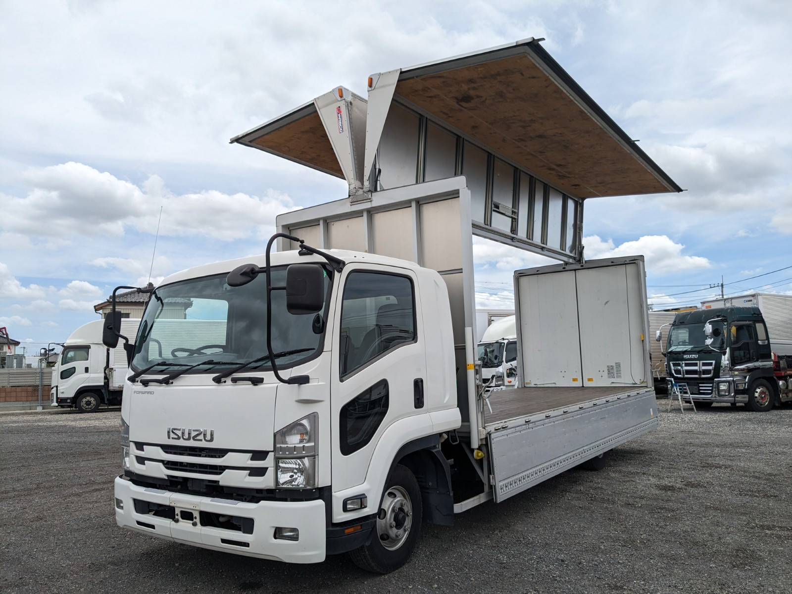 いすゞ フォワード 2PG-FRR90S2(2WD)の写真37