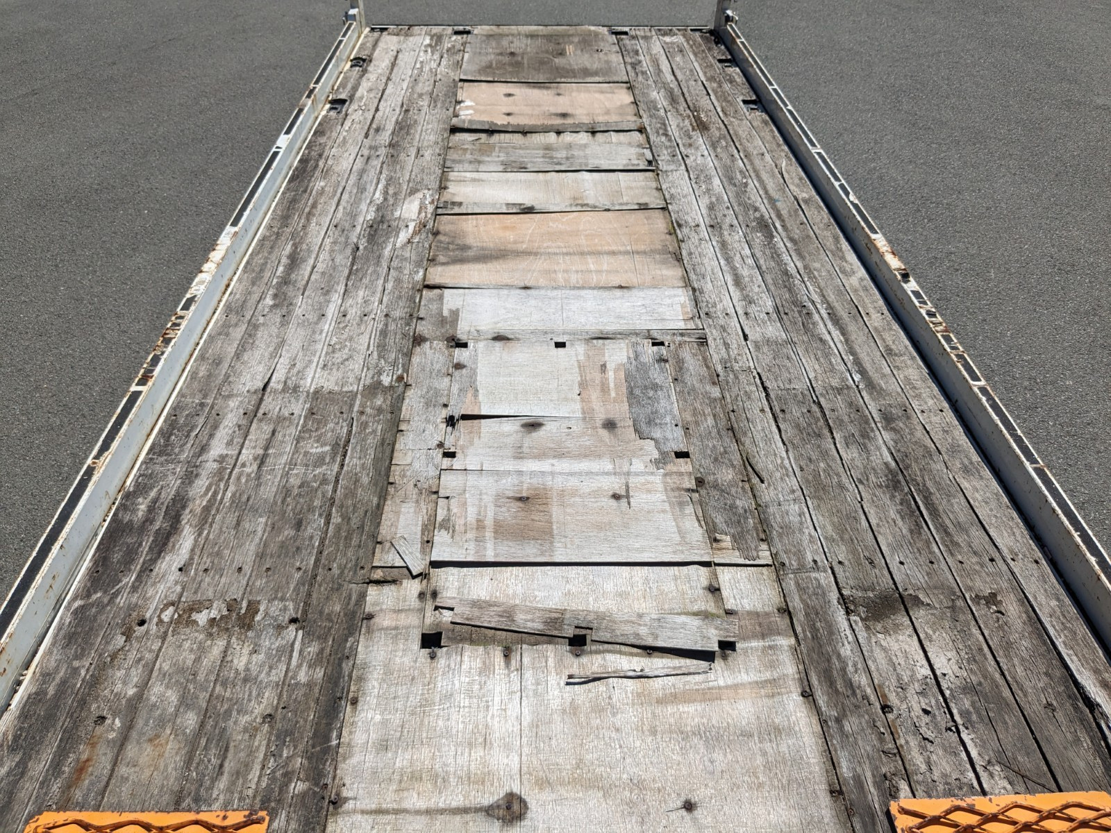 いすゞ フォワード TKG-FRR90S1(2WD)の写真24