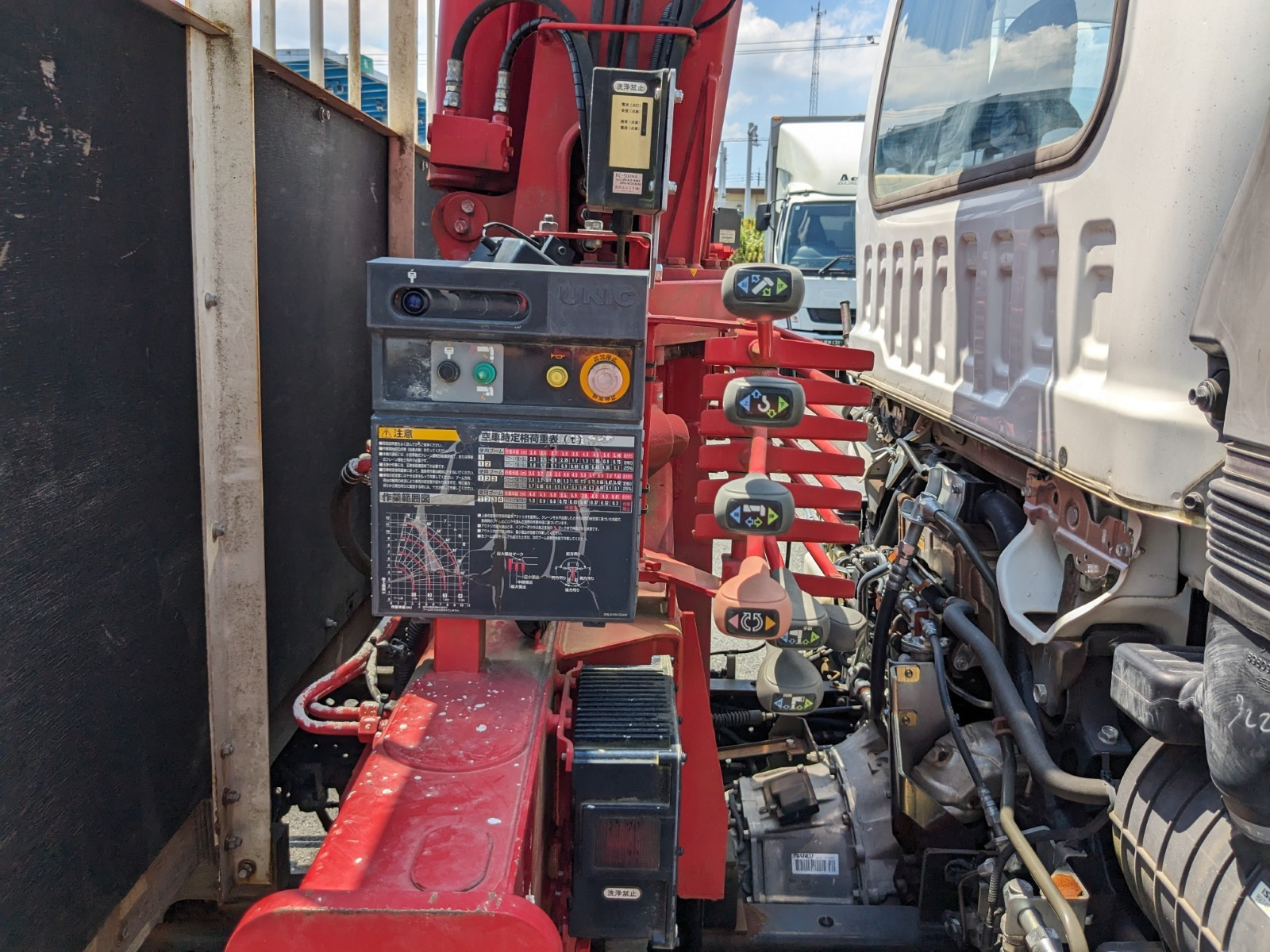 いすゞ フォワード 2PG-FRR90S1(2WD)の写真27