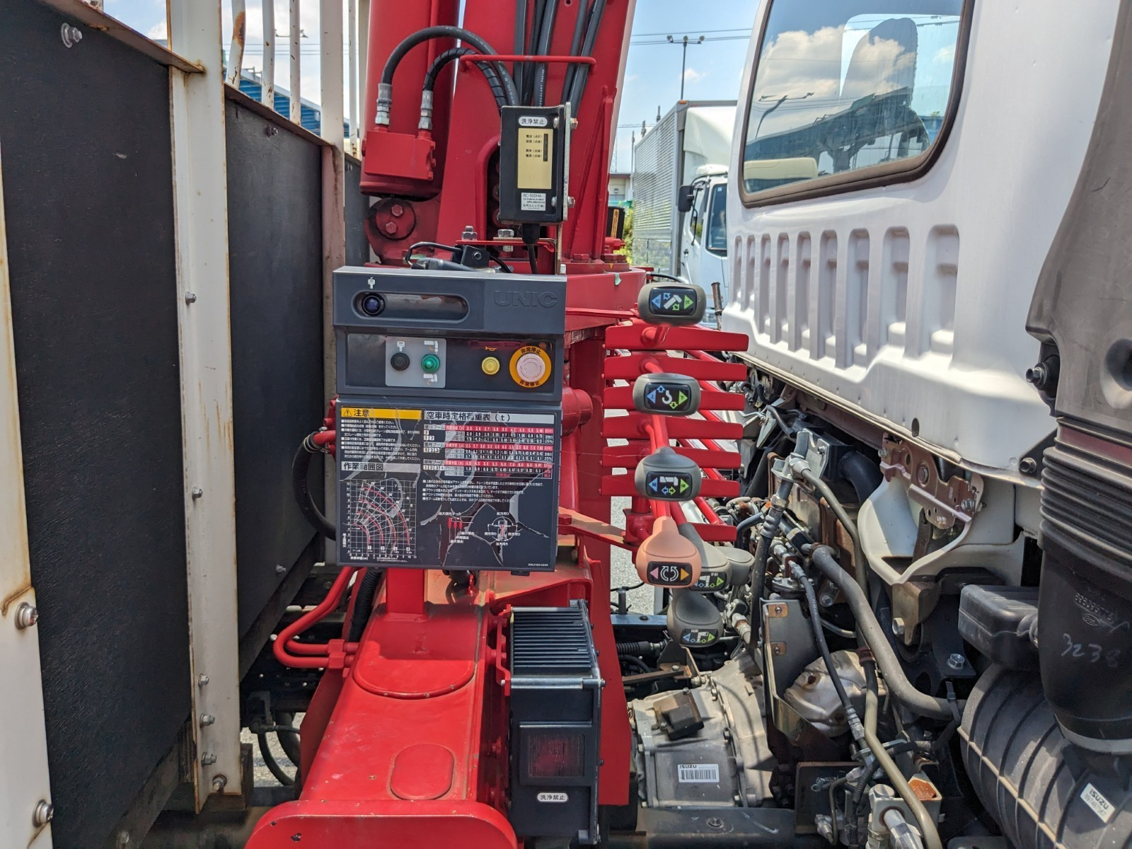 いすゞ フォワード 2PG-FRR90S1(2WD)の写真25