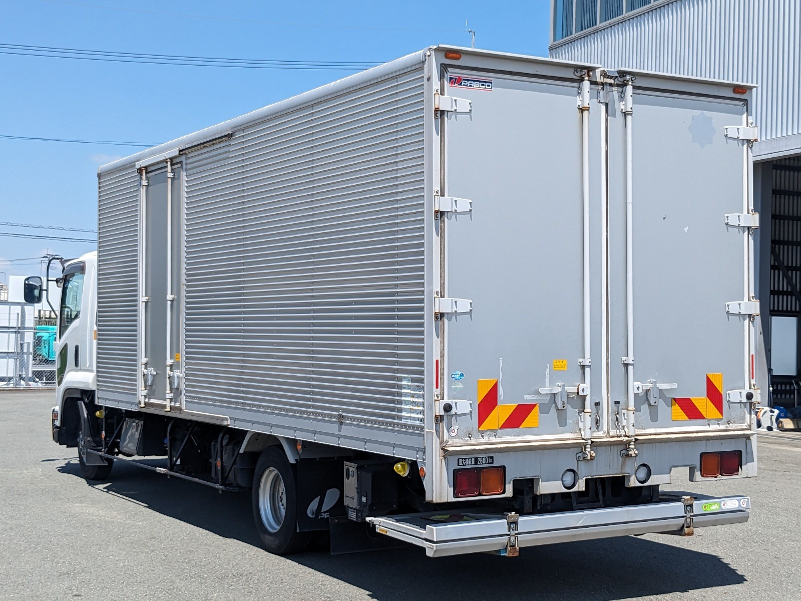 いすゞ フォワード 2PG-FRR90S2(2WD)の写真4