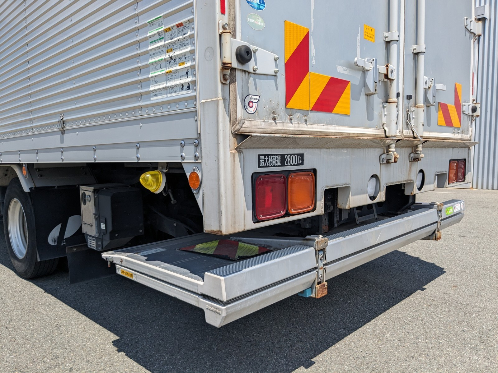 いすゞ フォワード 2PG-FRR90S2(2WD)の写真6