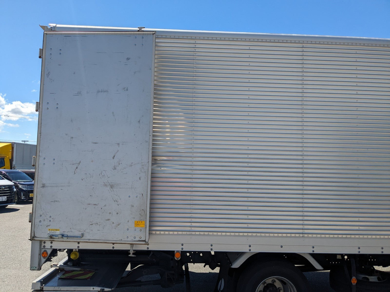 いすゞ フォワード 2PG-FRR90S2(2WD)の写真16