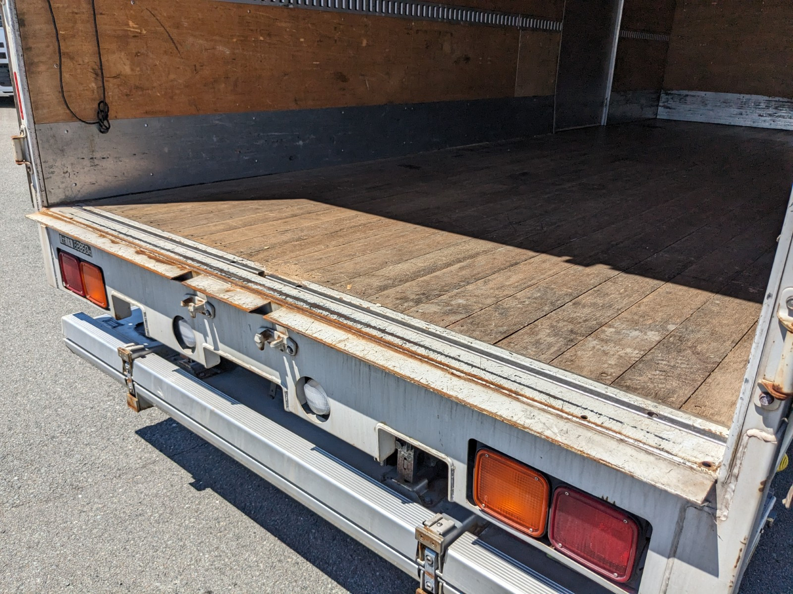 いすゞ フォワード 2PG-FRR90S2(2WD)の写真20