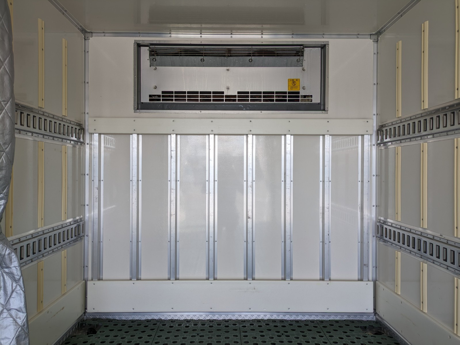 三菱 キャンター TPG-FEB80(2WD)の写真17