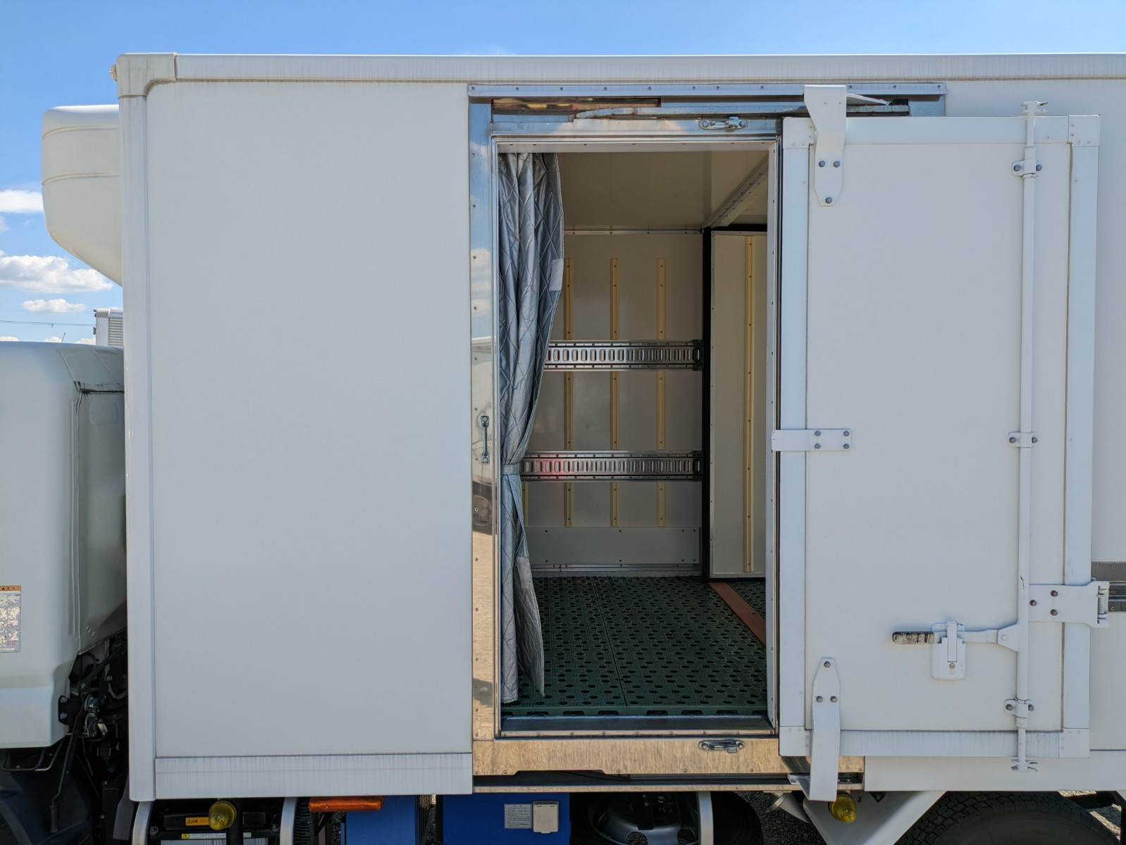 三菱 キャンター TPG-FEB80(2WD)の写真30