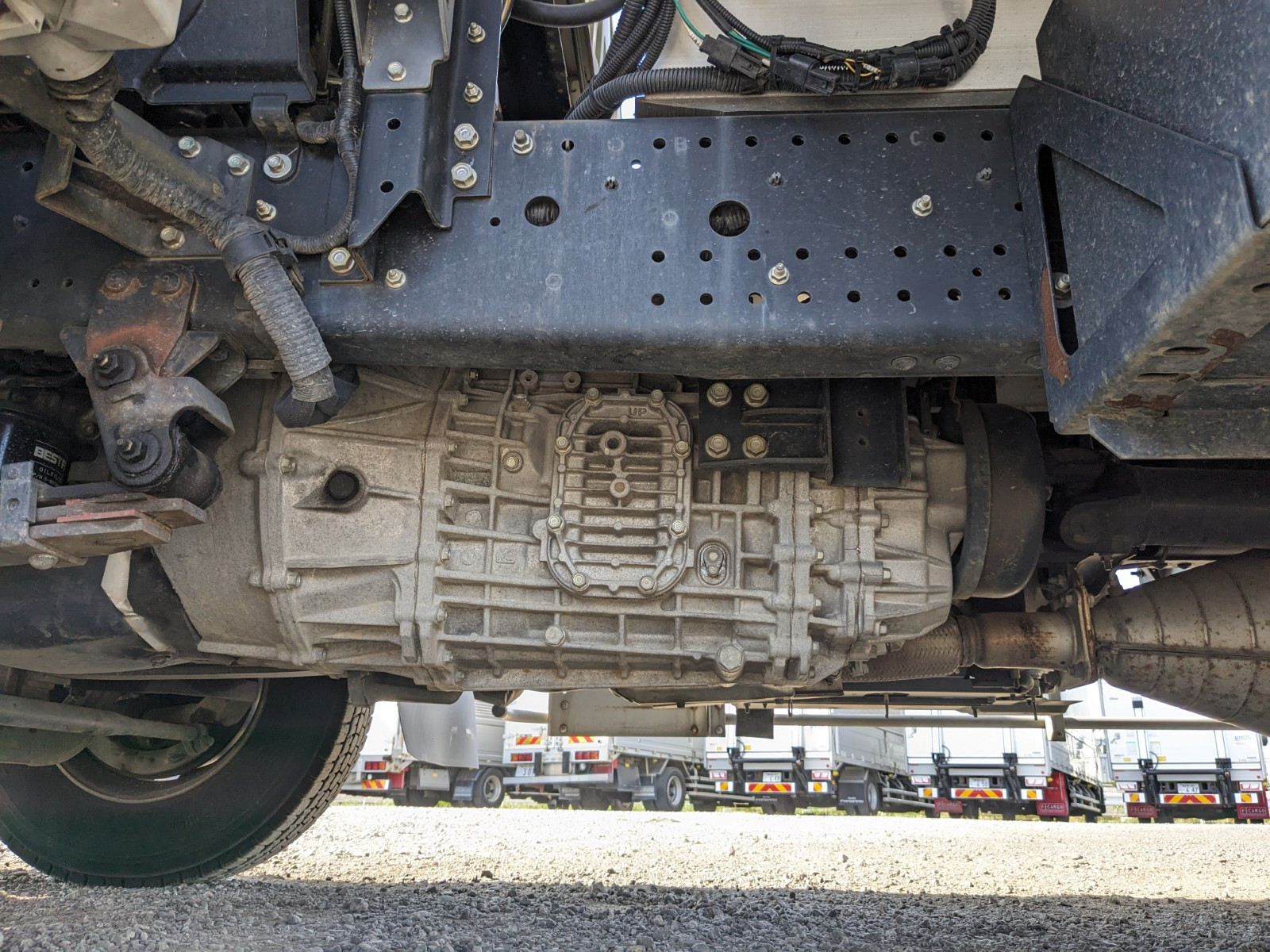 いすゞ フォワード TKG-FRR90S2(2WD)の写真28