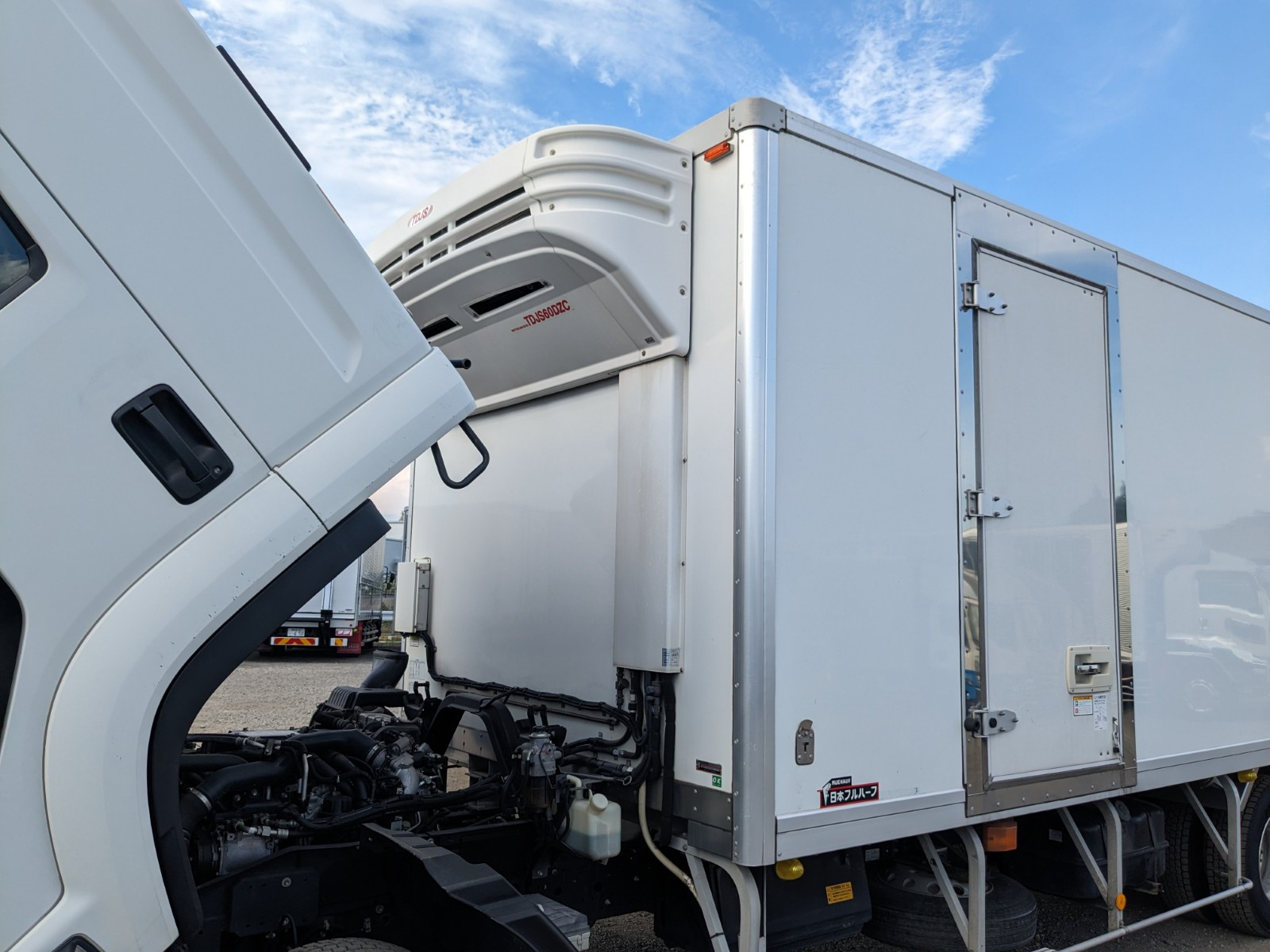 いすゞ フォワード TKG-FRR90S2(2WD)の写真45