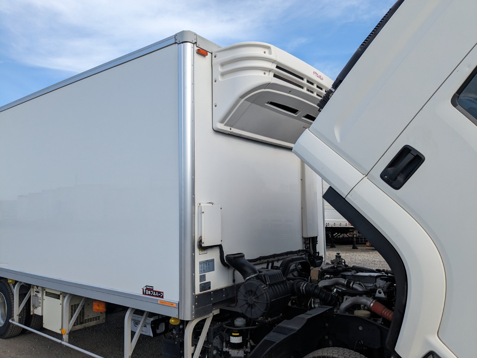 いすゞ フォワード TKG-FRR90S2(2WD)の写真49