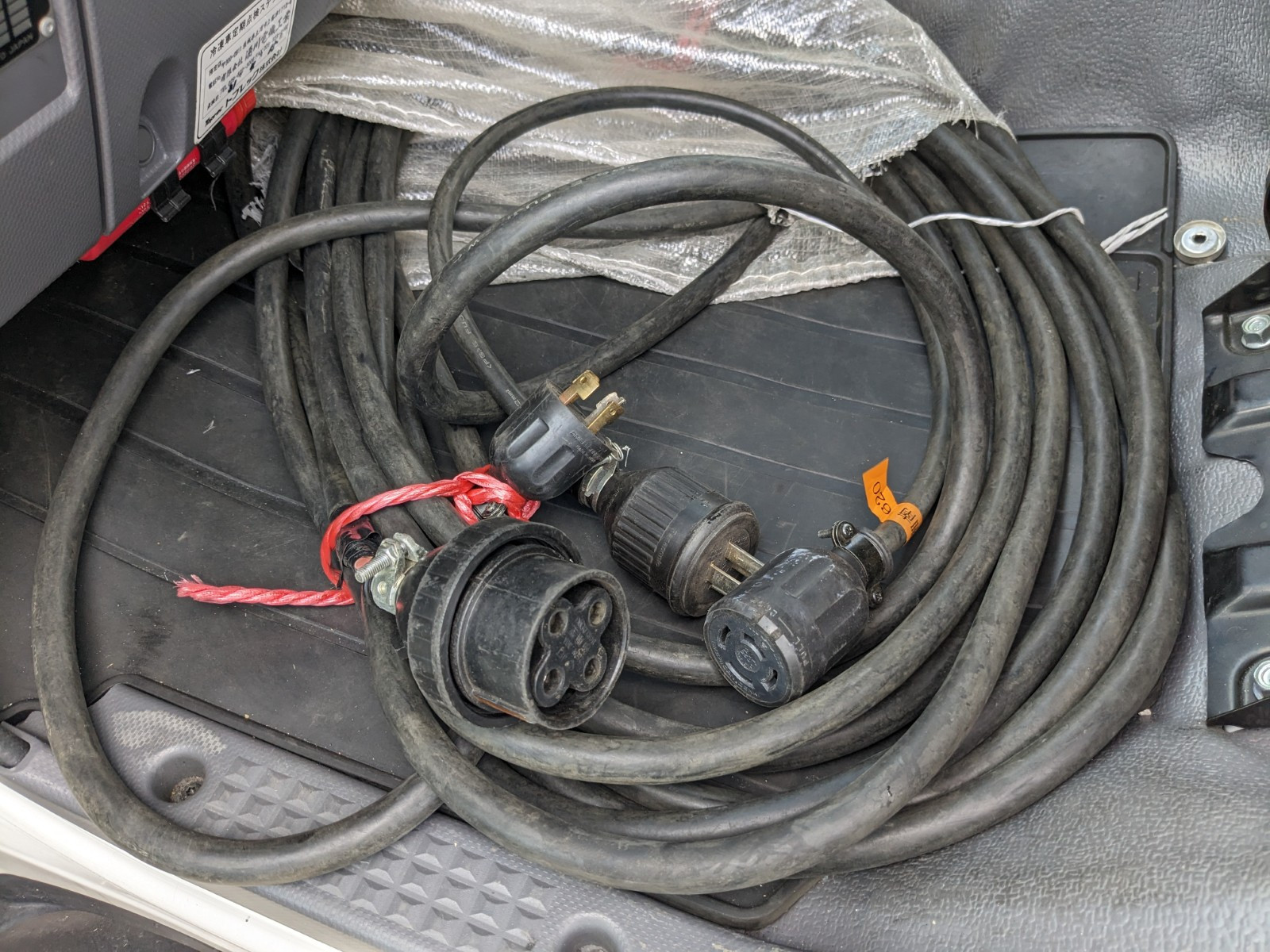 いすゞ フォワード TKG-FRR90S2(2WD)の写真50