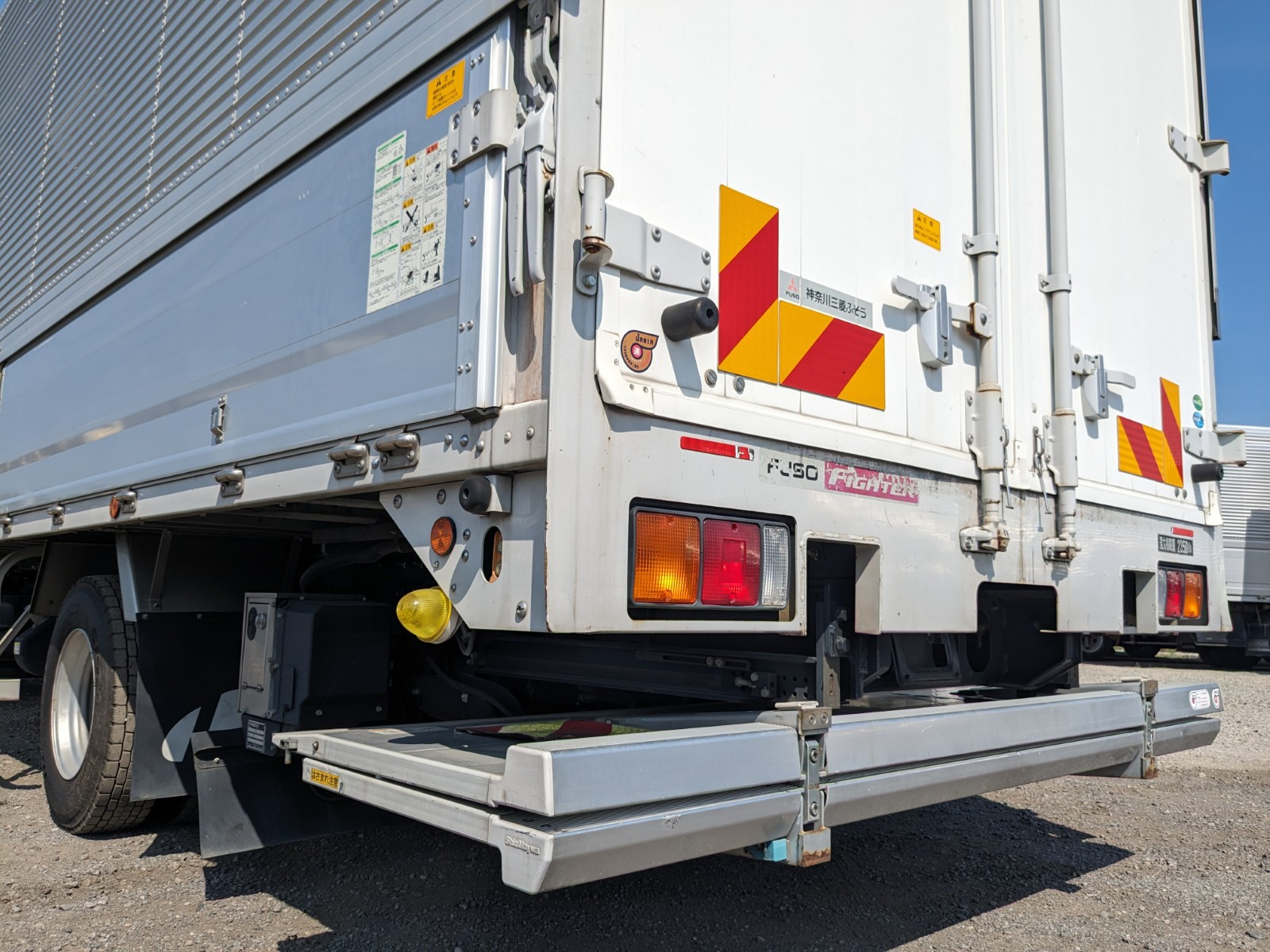 三菱 ファイター 2KG-FK61F(2WD)の写真8