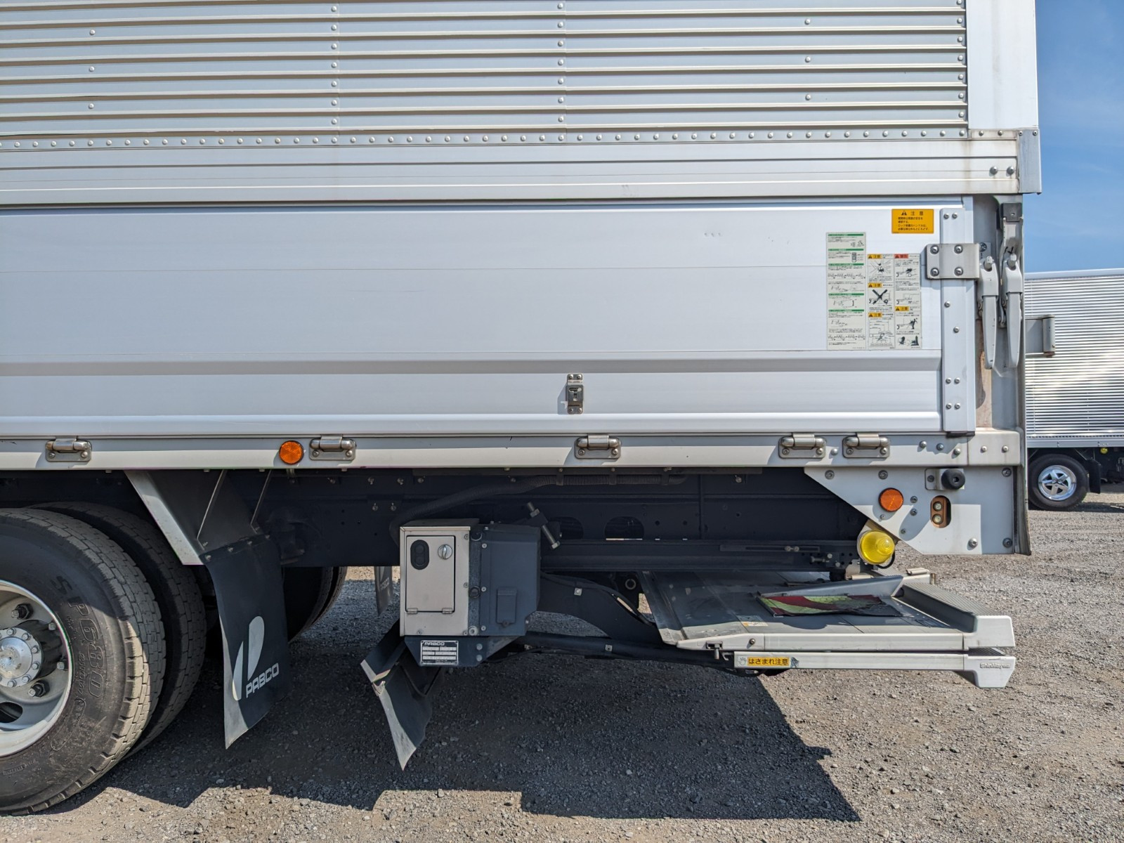 三菱 ファイター 2KG-FK61F(2WD)の写真24