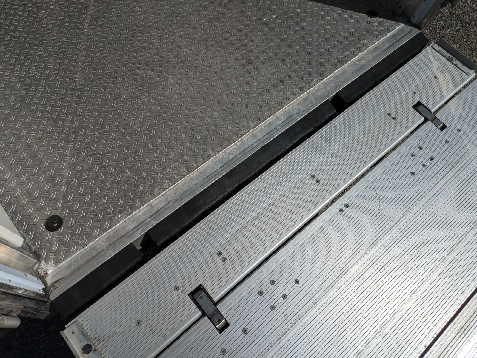 いすゞ エルフ TPG-NPR85AN(2WD)の写真15