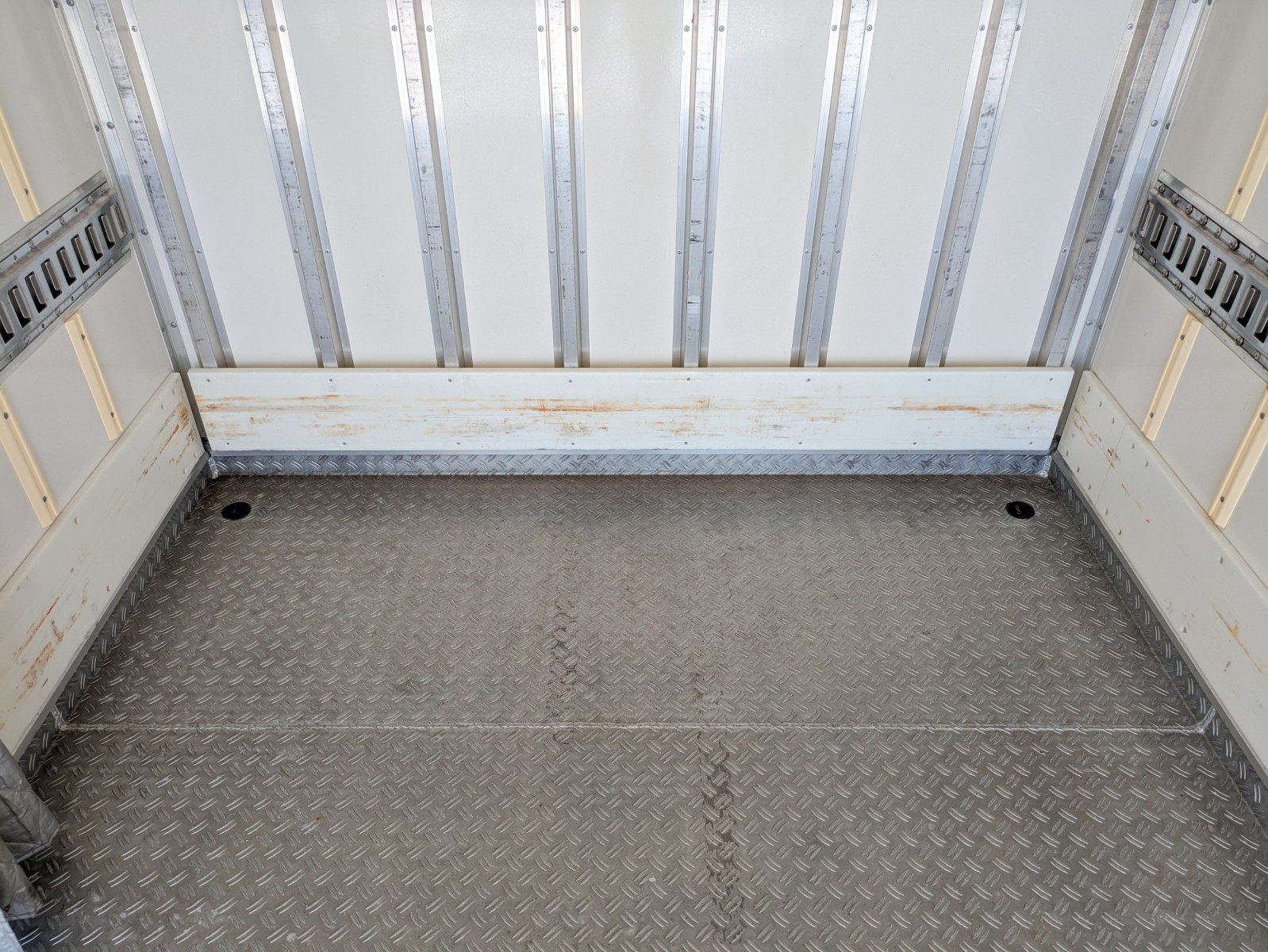 いすゞ エルフ TPG-NPR85AN(2WD)の写真16