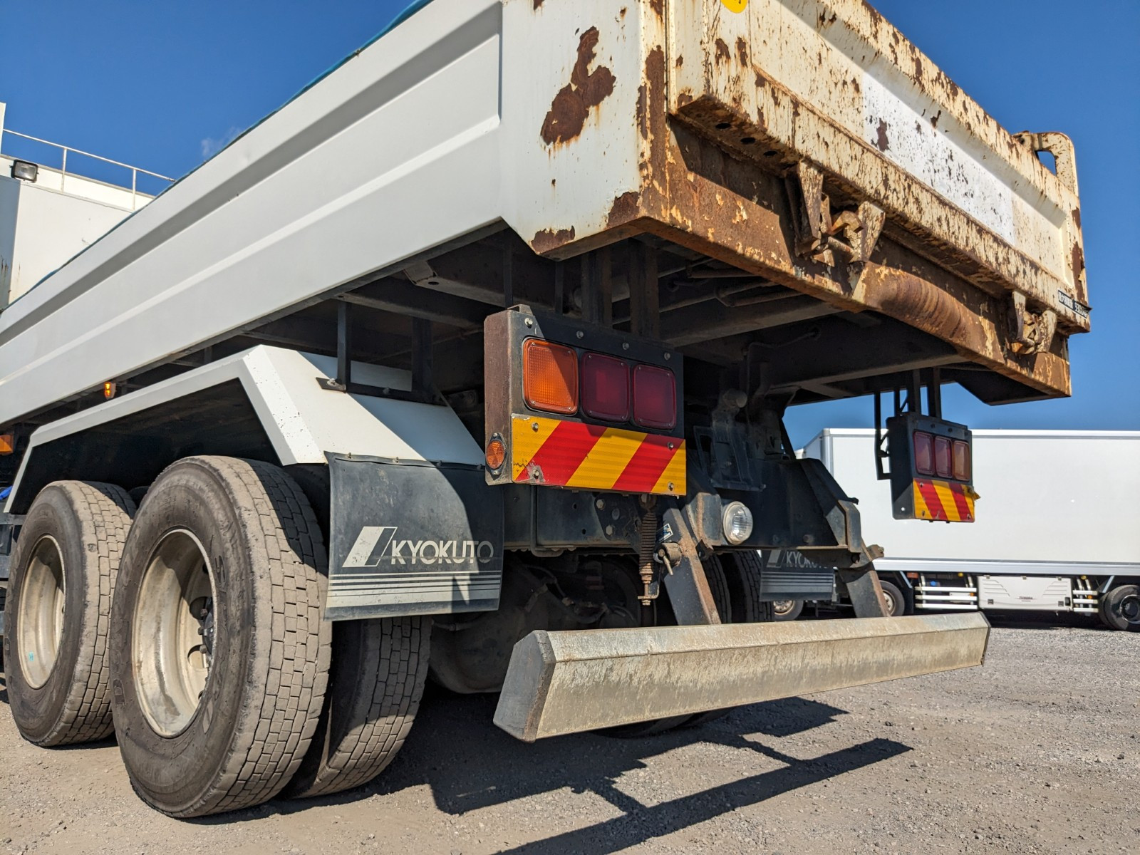 日野 プロフィア QPG-FS1AKDA(6x4)の写真8