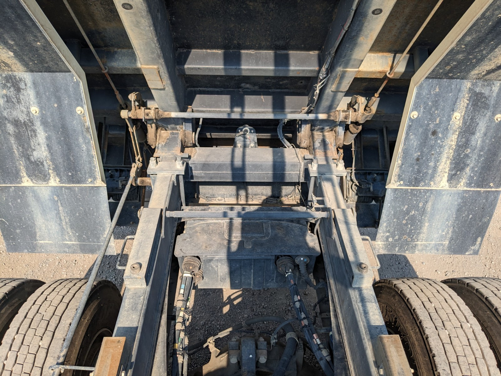 日野 プロフィア QPG-FS1AKDA(6x4)の写真34