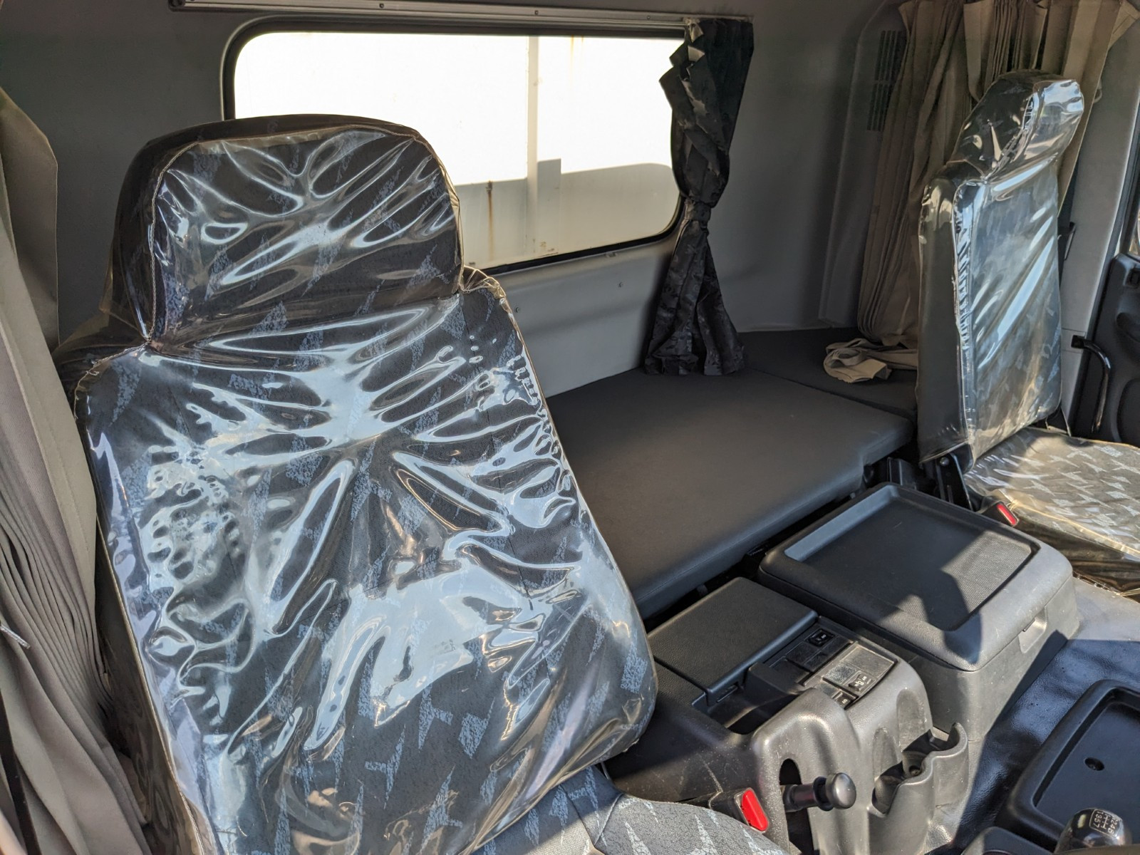 日野 プロフィア QPG-FS1AKDA(6x4)の写真40