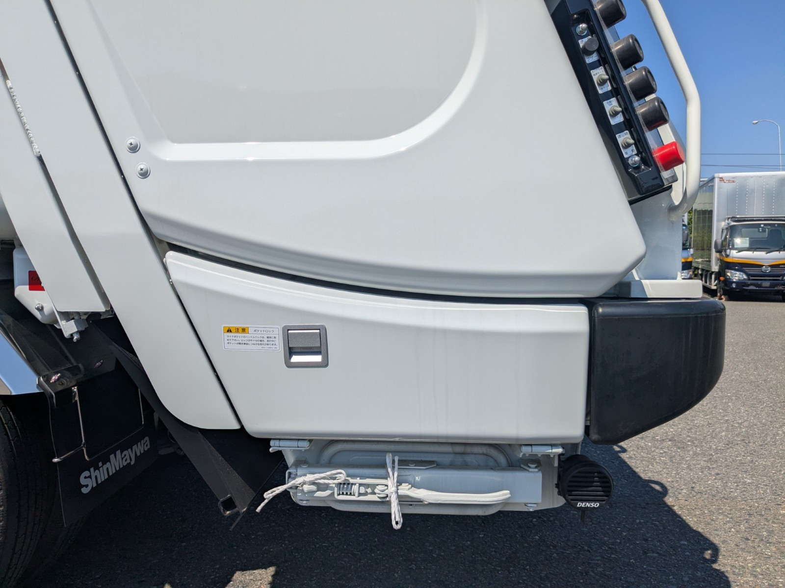 三菱 キャンター 2RG-FEAV0(2WD)の写真25
