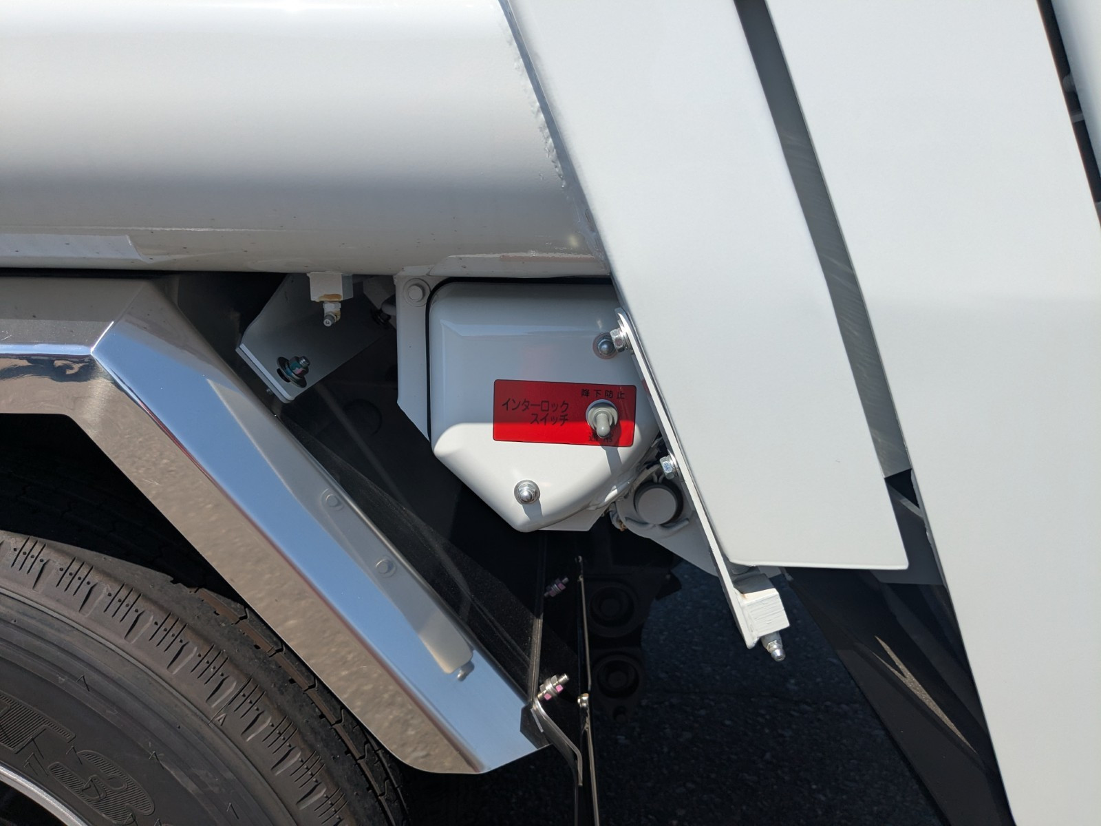 三菱 キャンター 2RG-FEAV0(2WD)の写真30