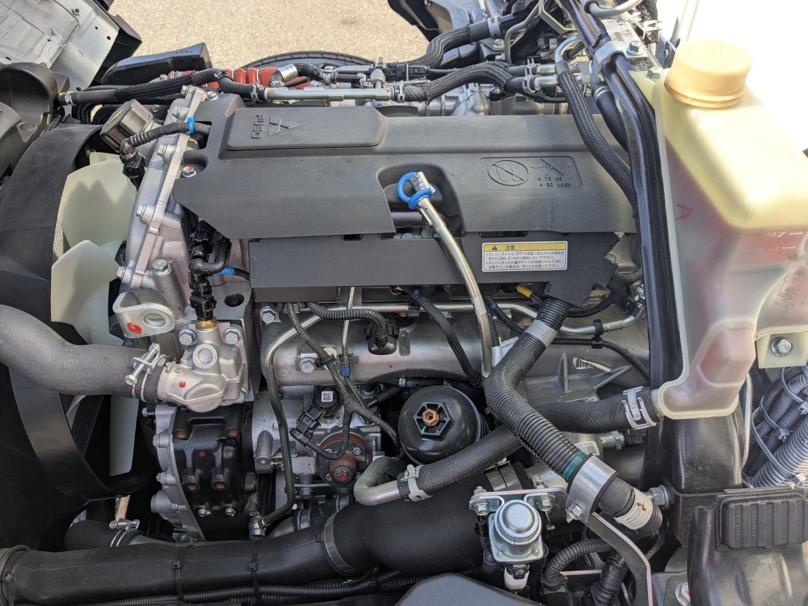 三菱 キャンター 2RG-FEAV0(2WD)の写真41