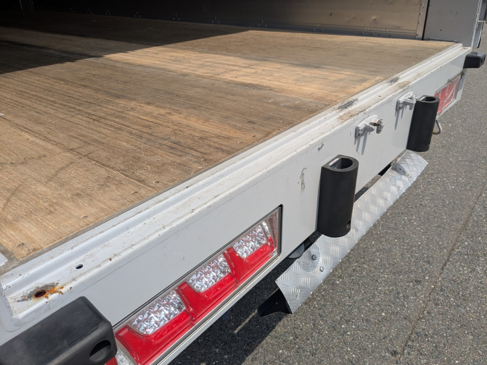 いすゞ ギガ 2PG-CYJ77D(8x4)の写真11