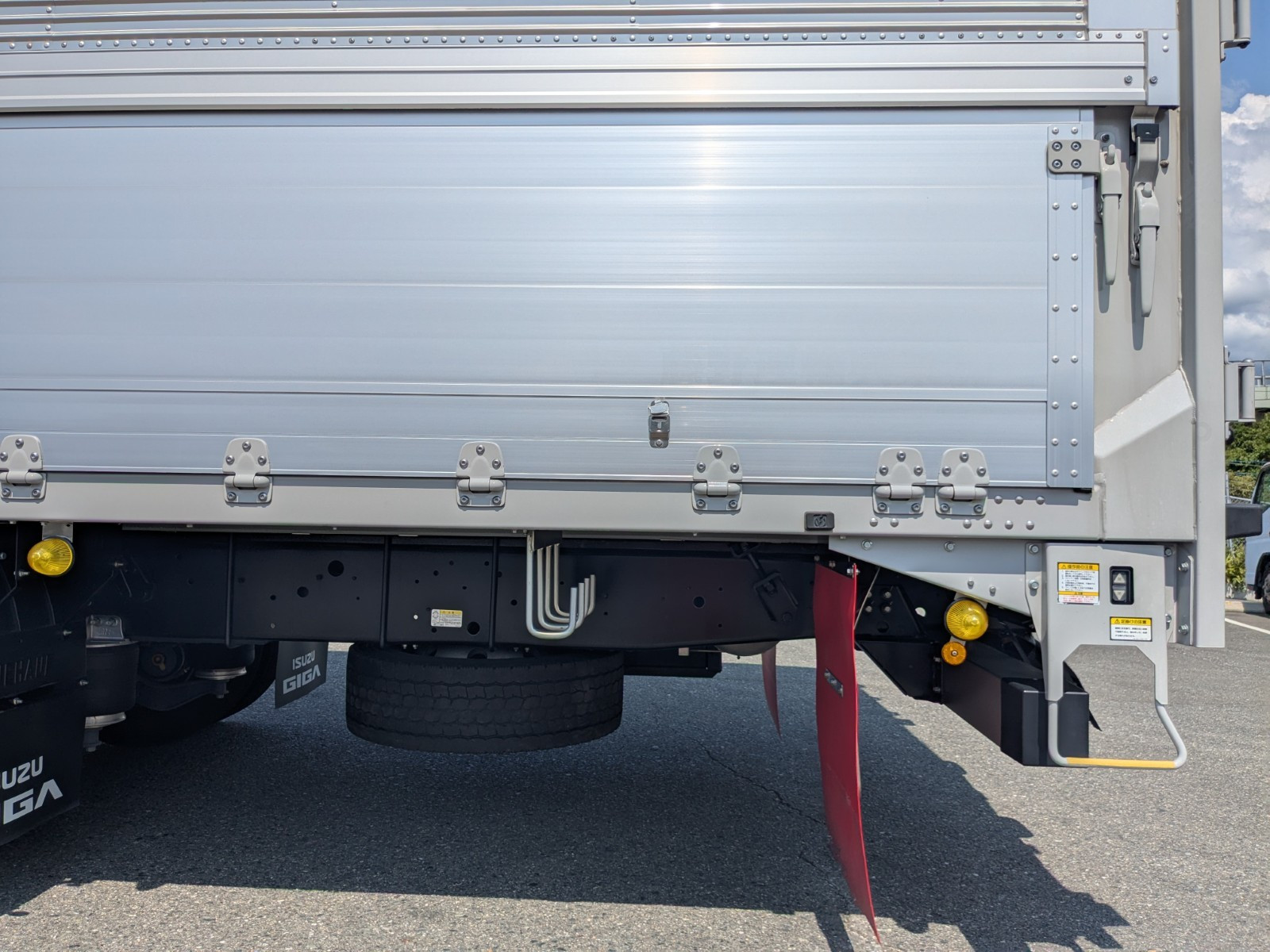 いすゞ ギガ 2PG-CYJ77D(8x4)の写真22
