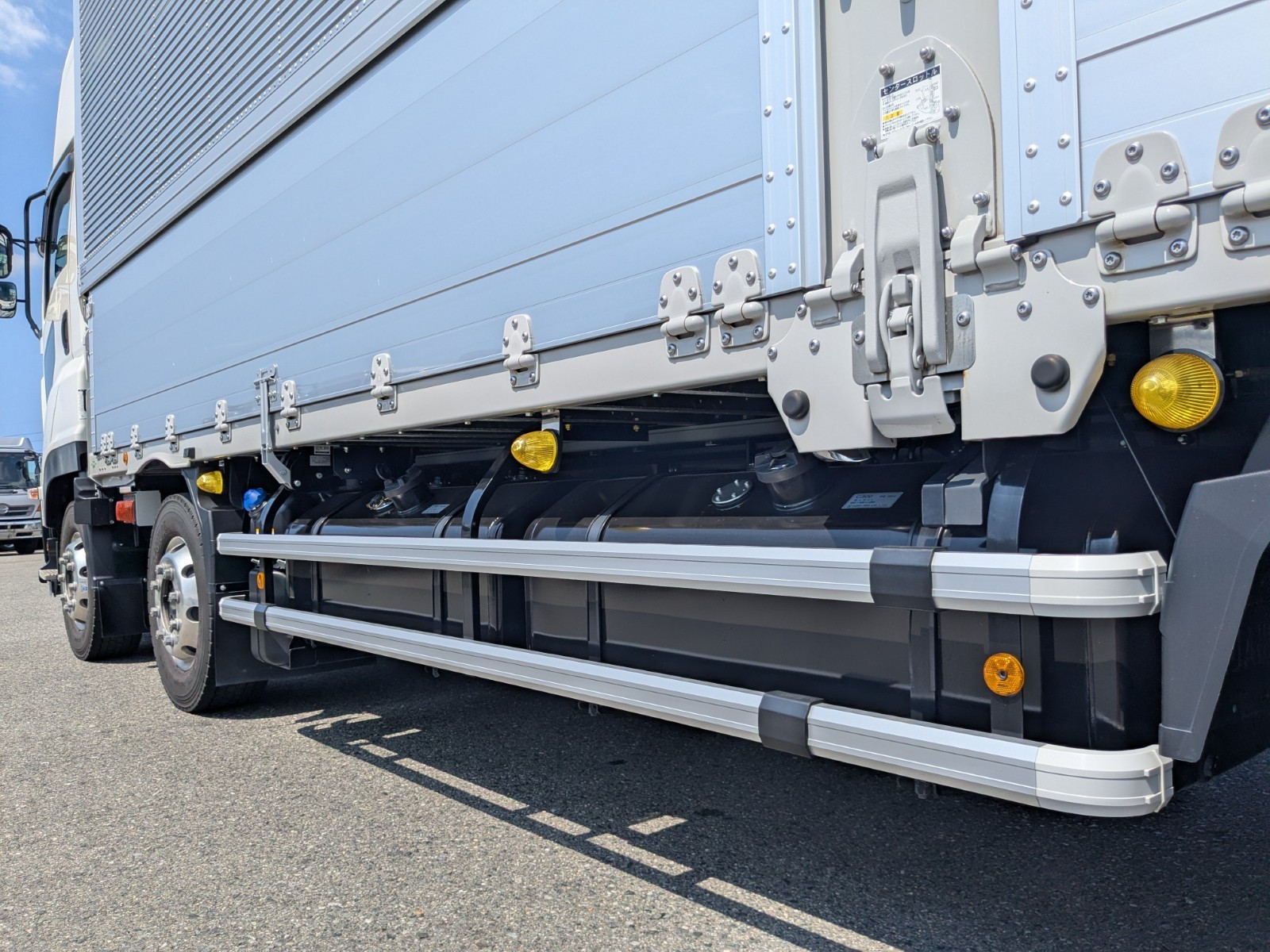 いすゞ ギガ 2PG-CYJ77D(8x4)の写真26