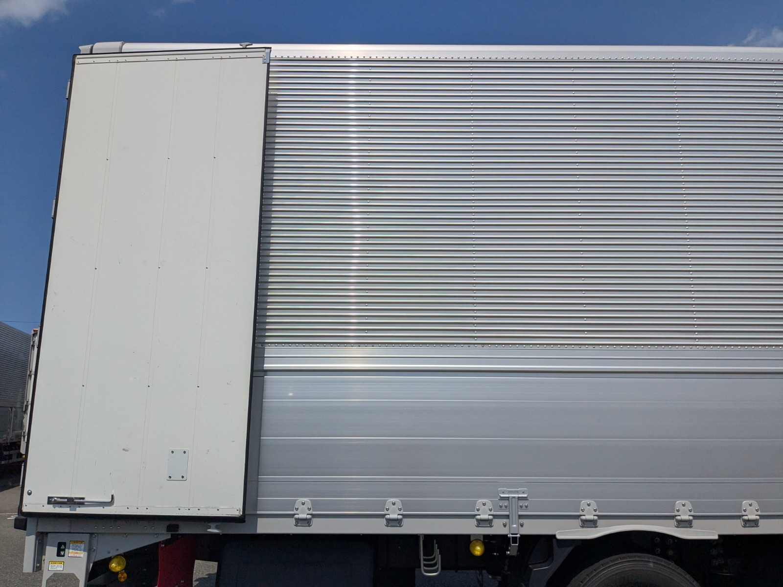 いすゞ ギガ 2PG-CYJ77D(8x4)の写真28