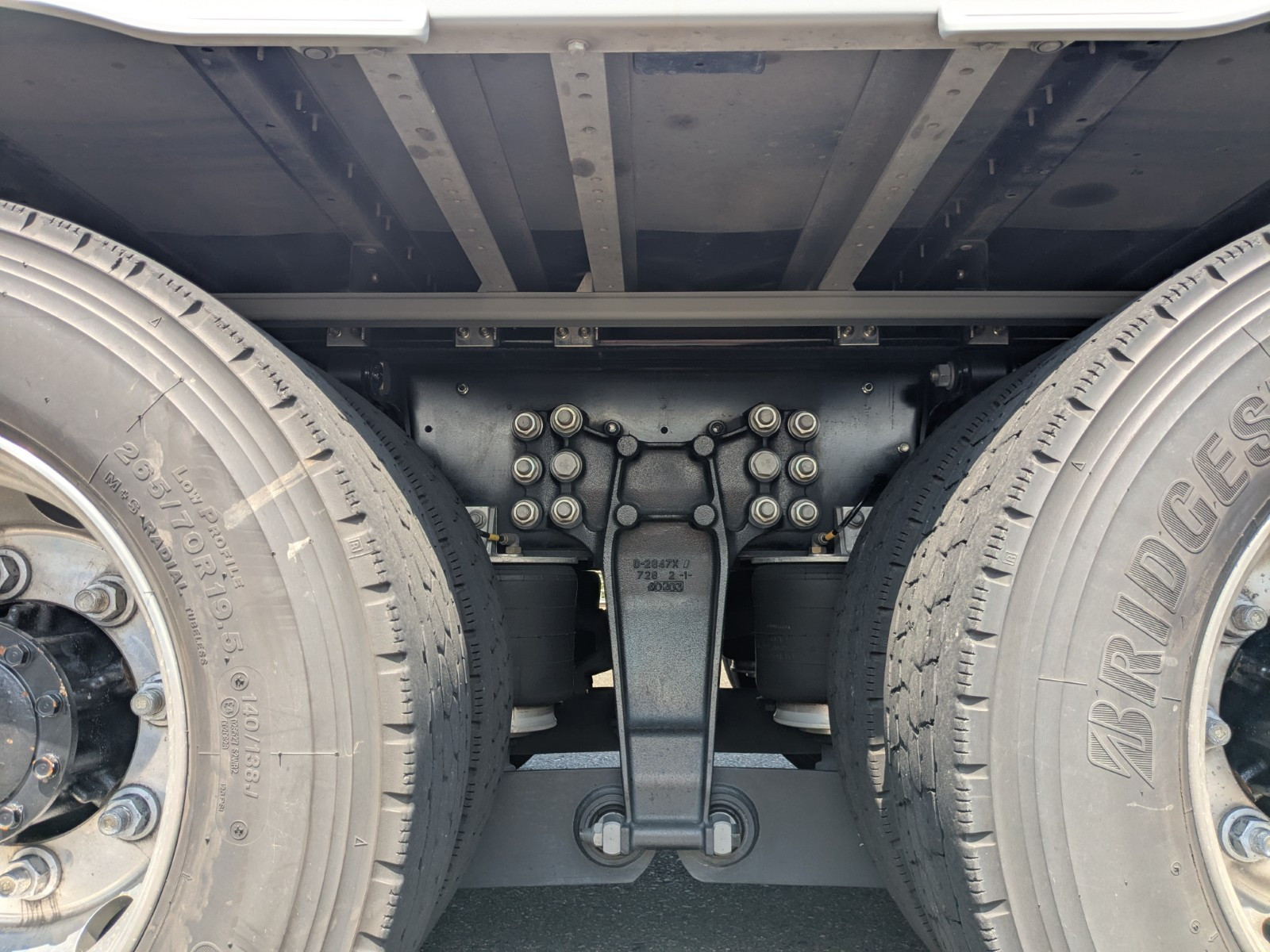 いすゞ ギガ 2PG-CYJ77D(8x4)の写真31