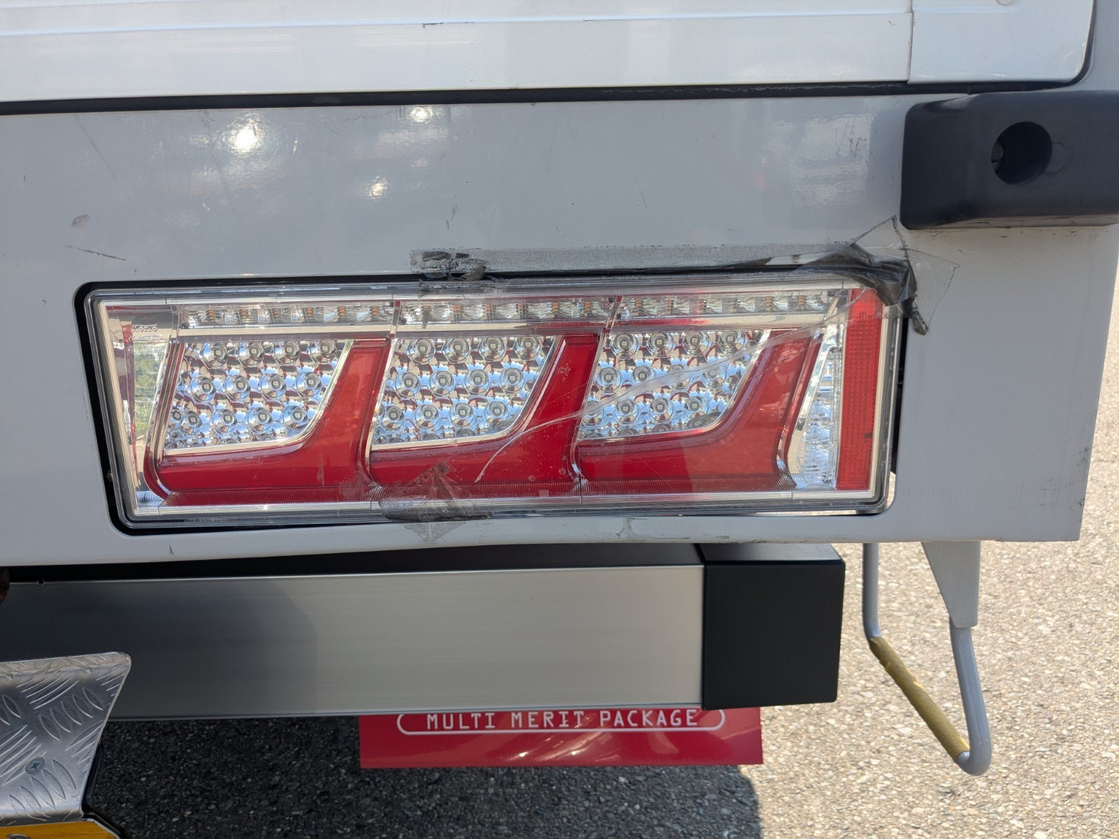 いすゞ ギガ 2PG-CYJ77D(8x4)の写真48