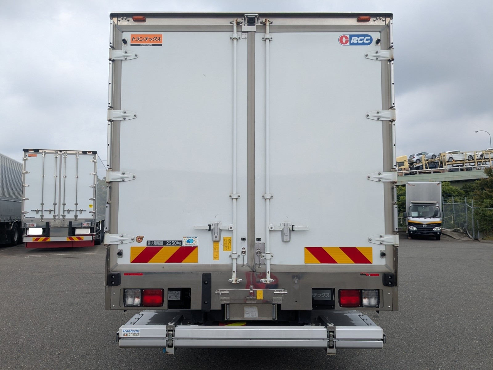 日野 レンジャー 2KG-FD2ABG(2WD)の写真6