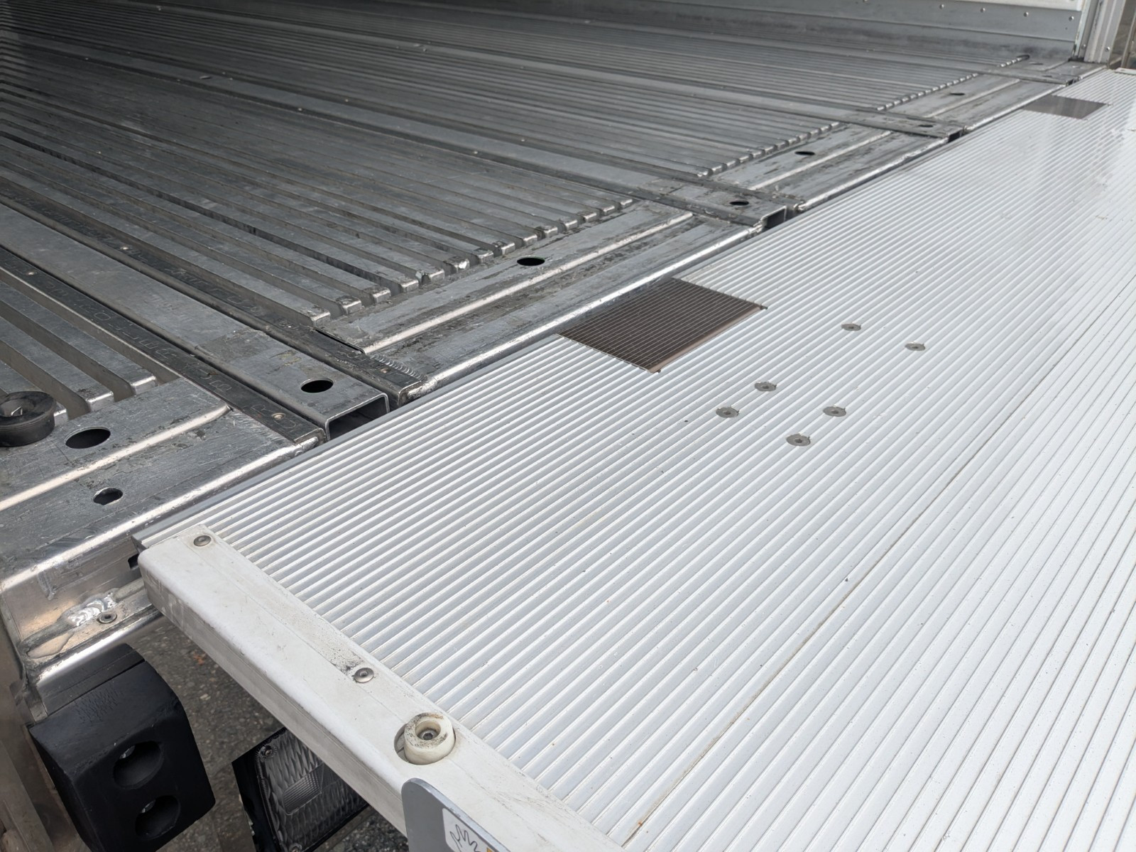 日野 レンジャー 2KG-FD2ABG(2WD)の写真12