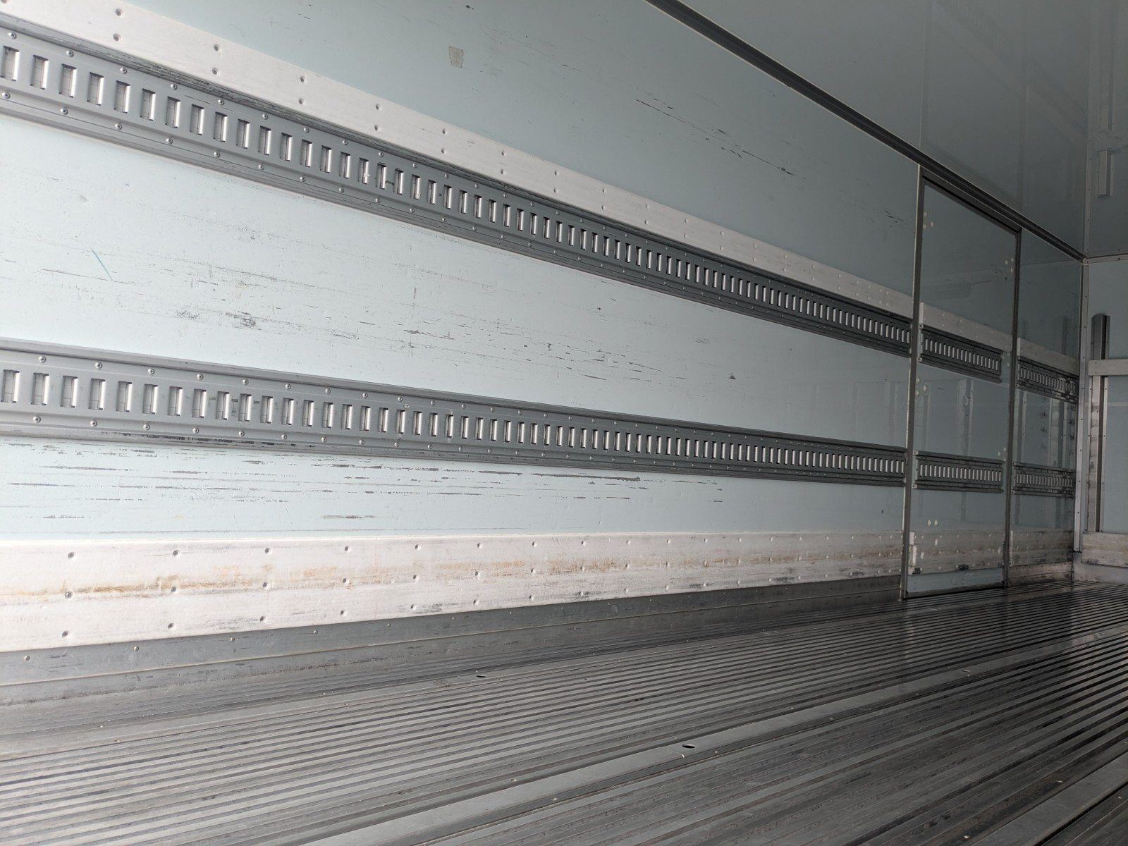 日野 レンジャー 2KG-FD2ABG(2WD)の写真16