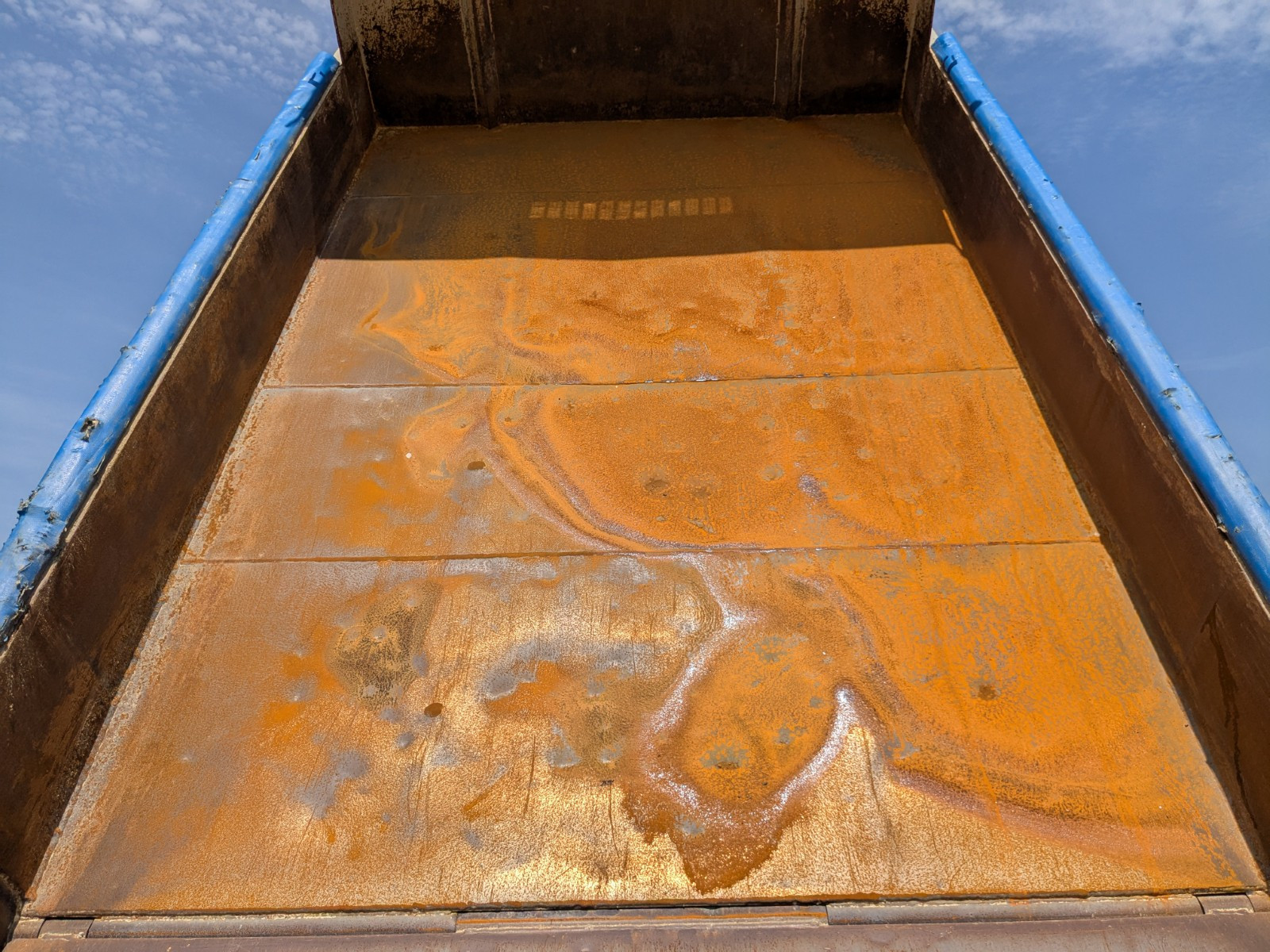 UD コンドル 2PG-BRR90S2(2WD)の写真13