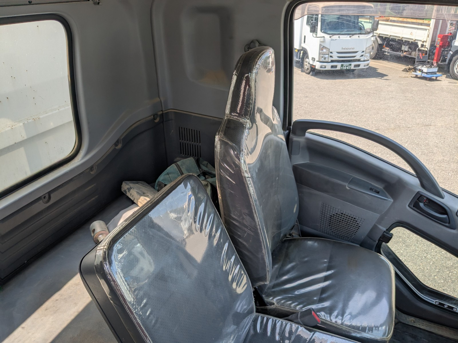 UD コンドル 2PG-BRR90S2(2WD)の写真32