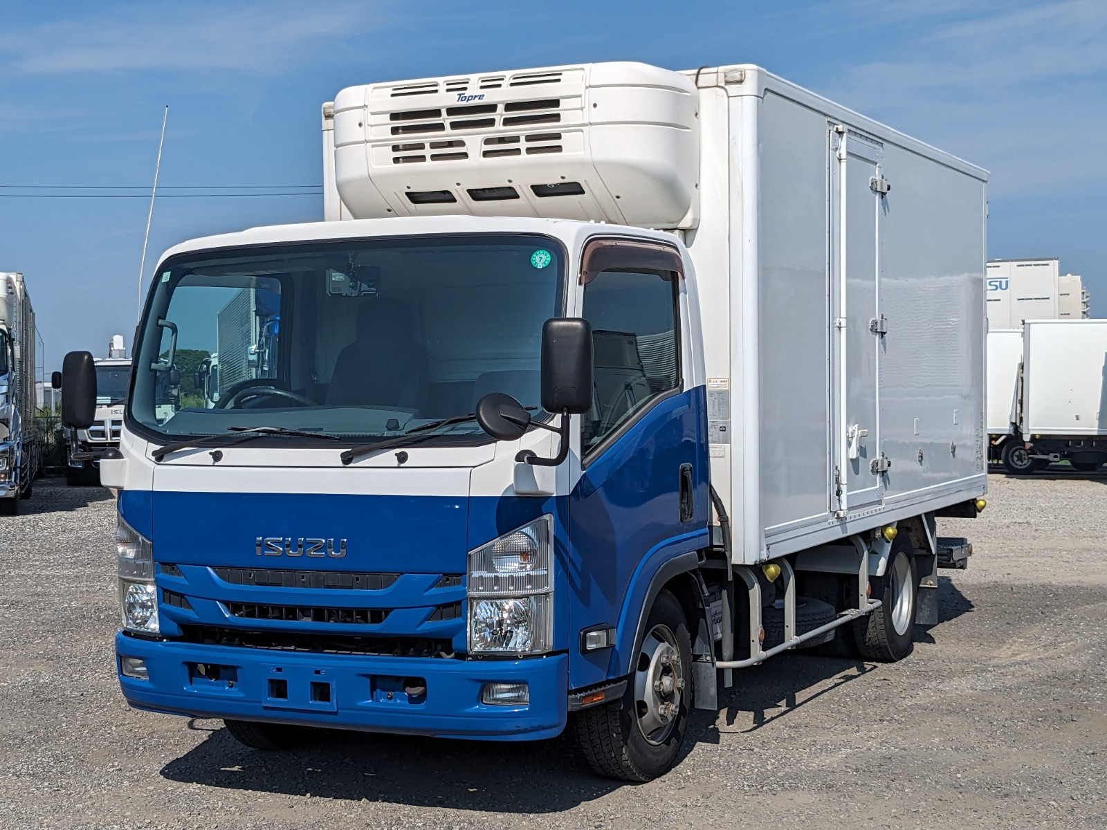いすゞ エルフ TPG-NPR85AN(2WD)の写真1