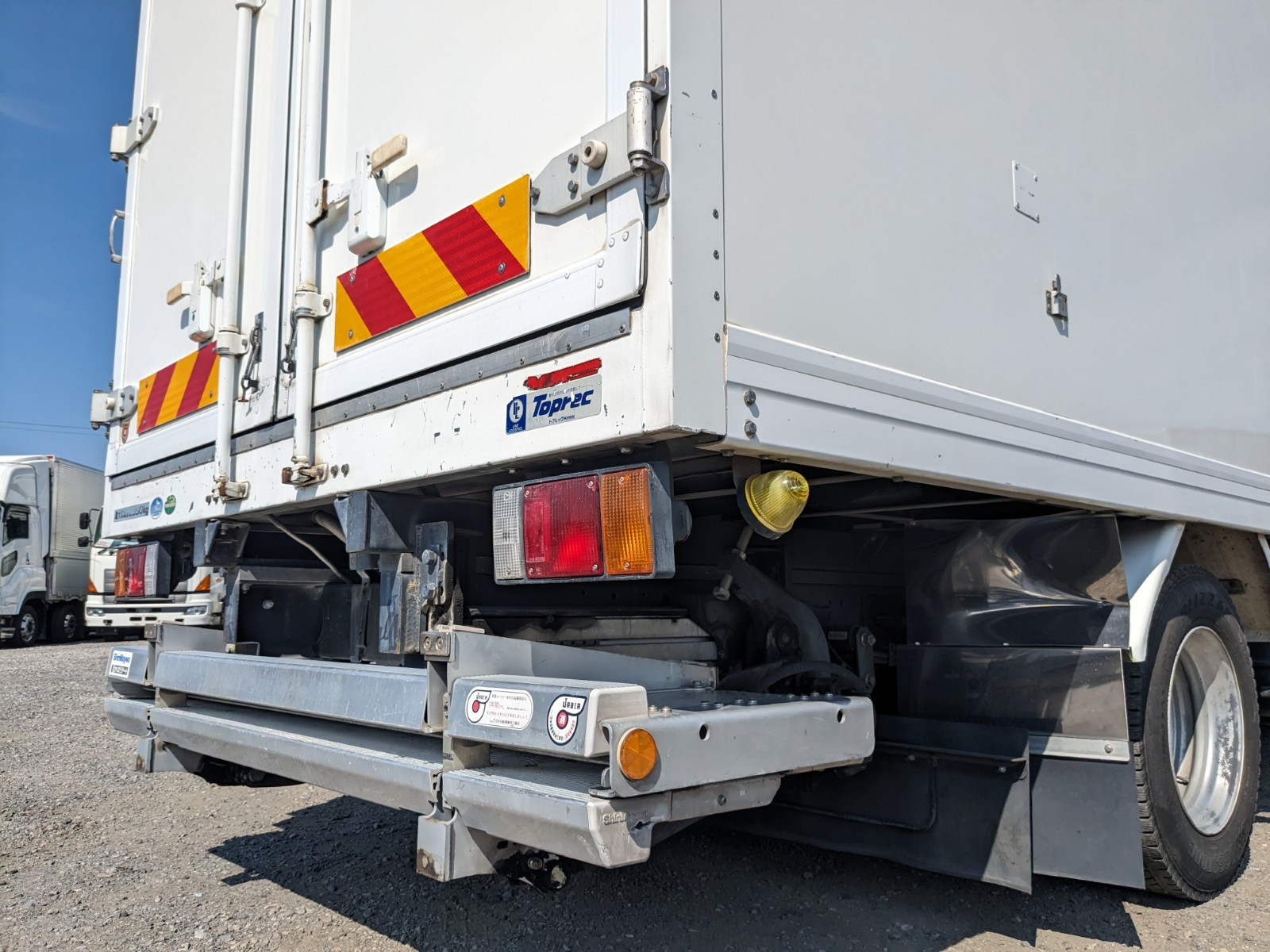 いすゞ エルフ TPG-NPR85AN(2WD)の写真7