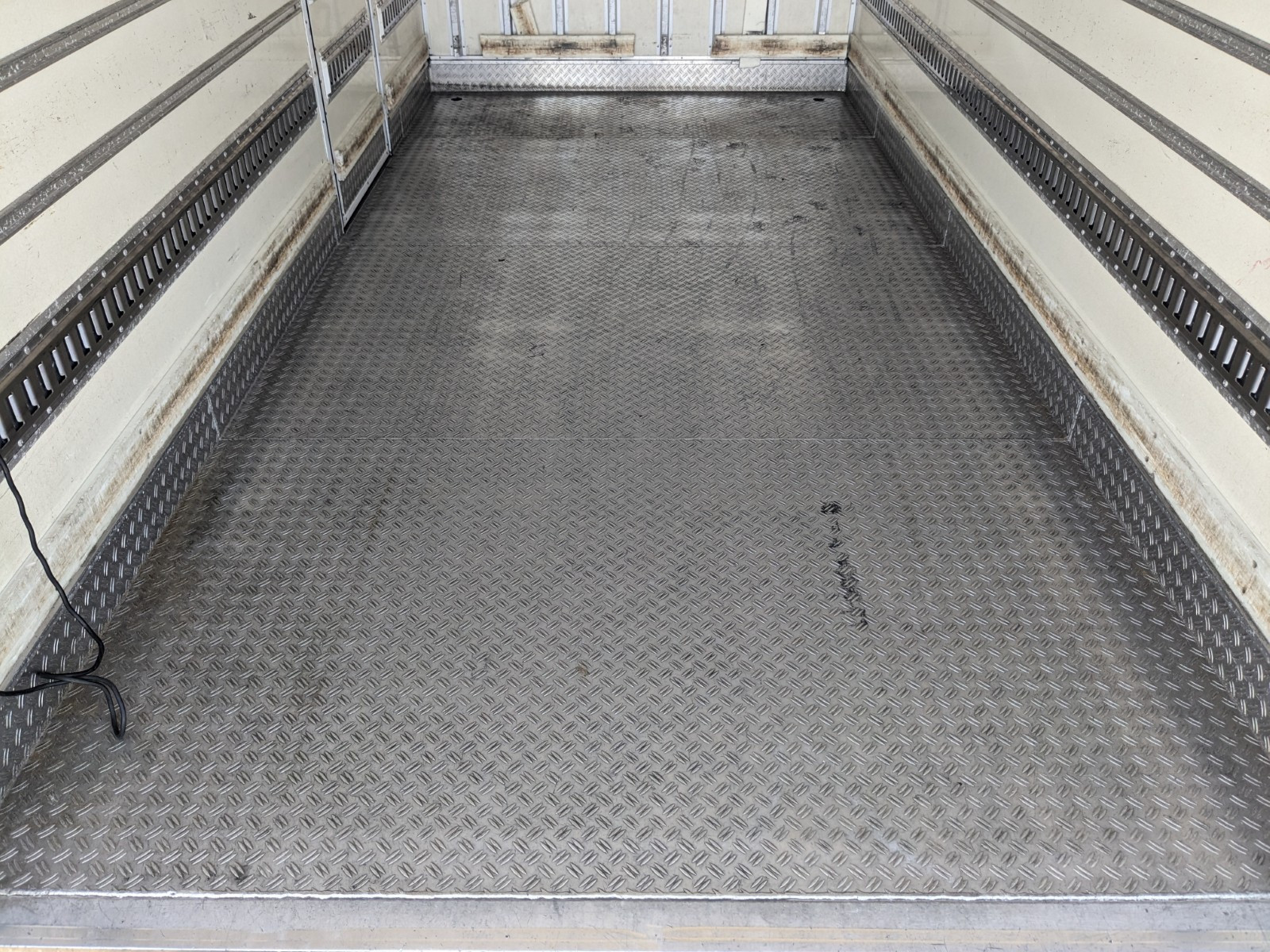 いすゞ エルフ TPG-NPR85AN(2WD)の写真16