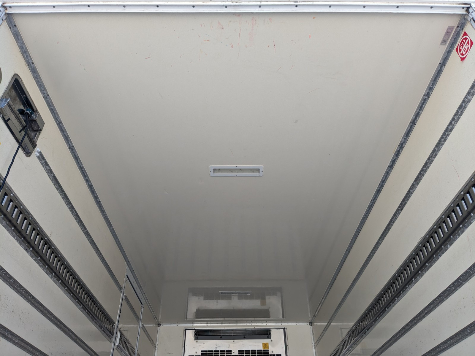 いすゞ エルフ TPG-NPR85AN(2WD)の写真17